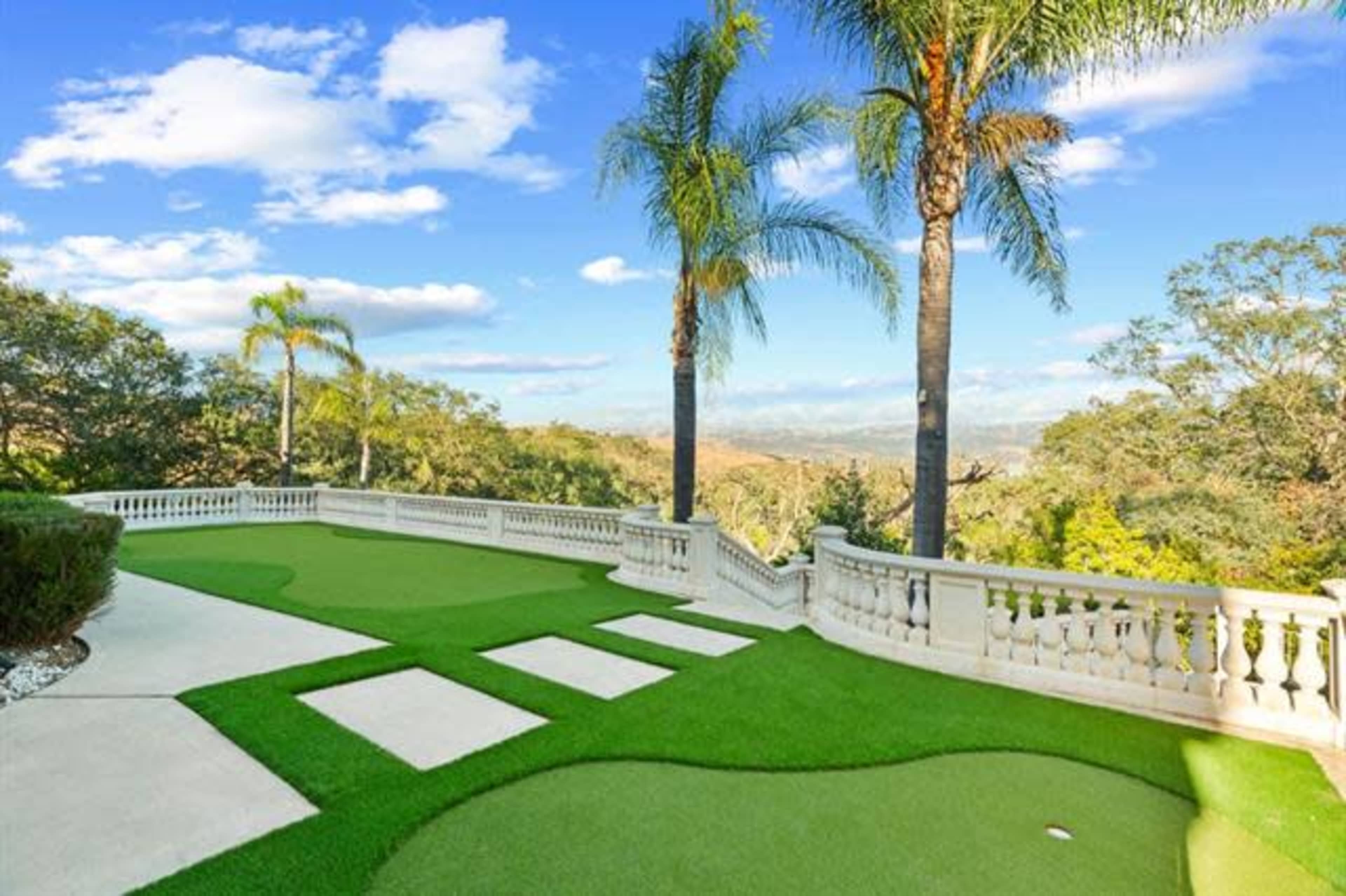 Luxury Hillside Estate retreat - Outdoor oasis with breathtaking views of the rolling hills and city skyline Image in Morgan Hill, Morgan Hill, CA