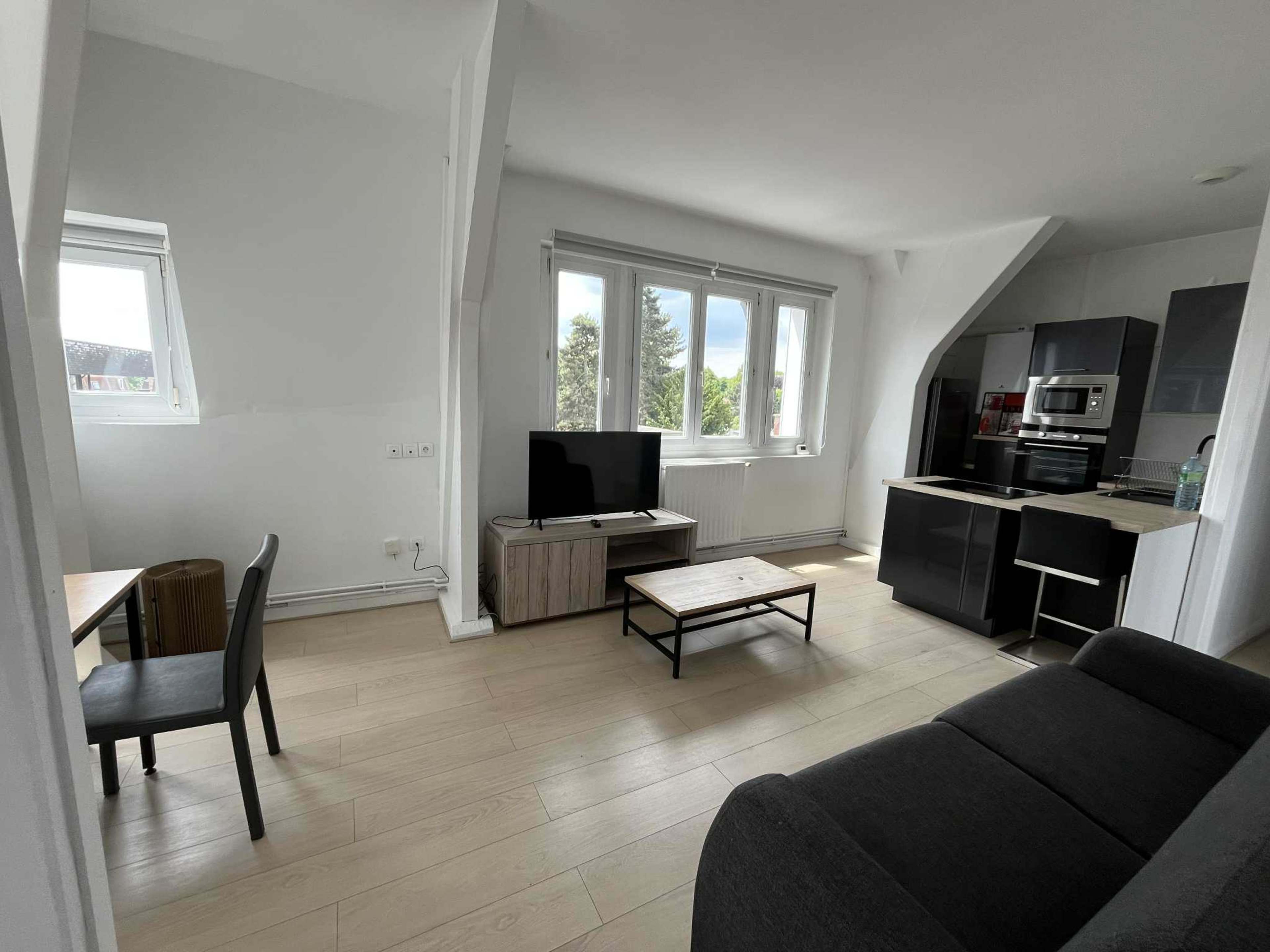 Appartement lumineux avec vue sur les toits Image in , Mouvaux