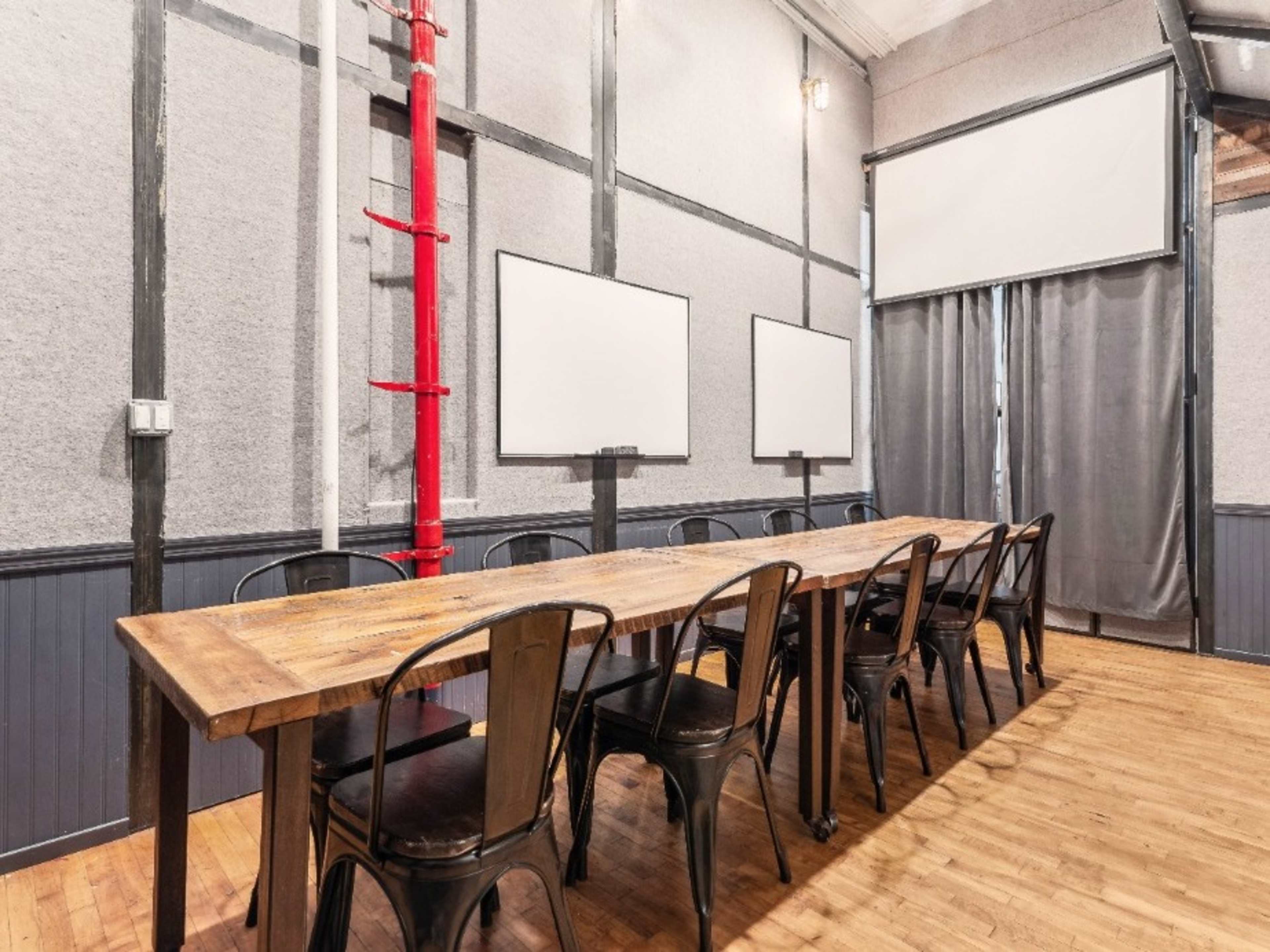 Conference Room for 10 people
