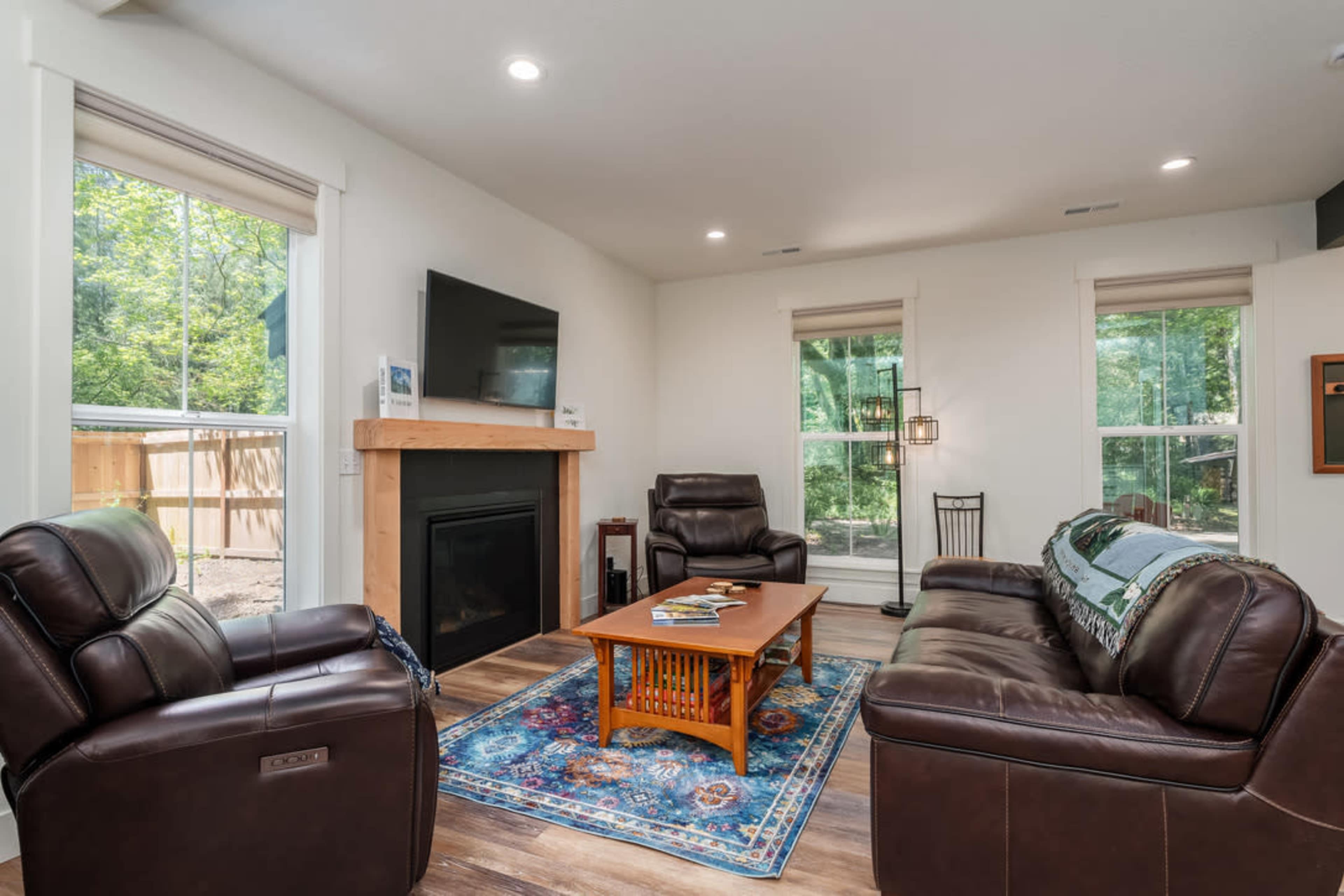 Modern Luxury Mt. Hood Cabin - Hot Tub, Fire Pit & Deck for Events Image in Mount Hood Village, Rhododendron, OR