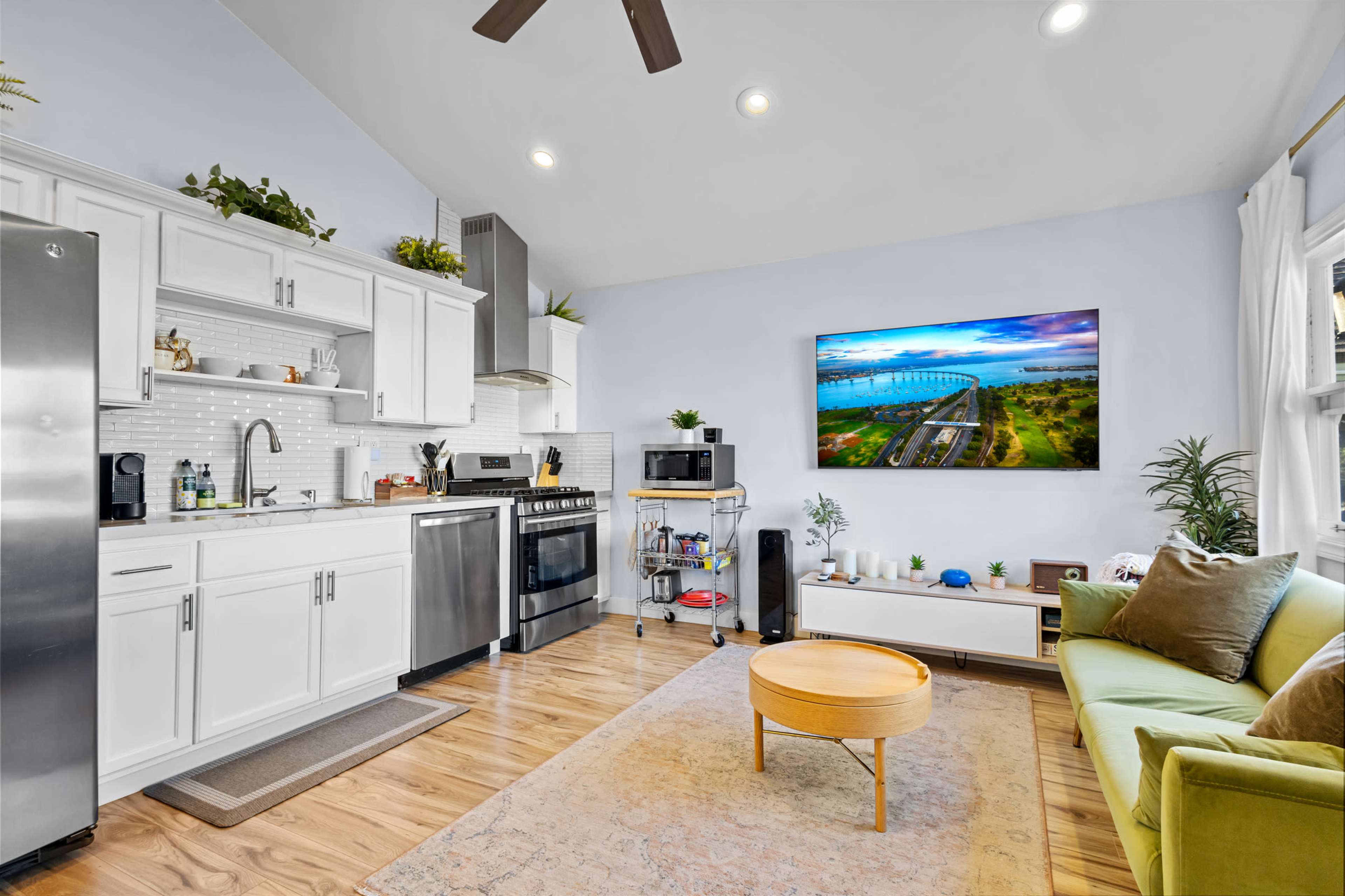 2 bed 1 bath near downtown San Diego & Petco Park Image in Sherman Heights, San Diego, CA