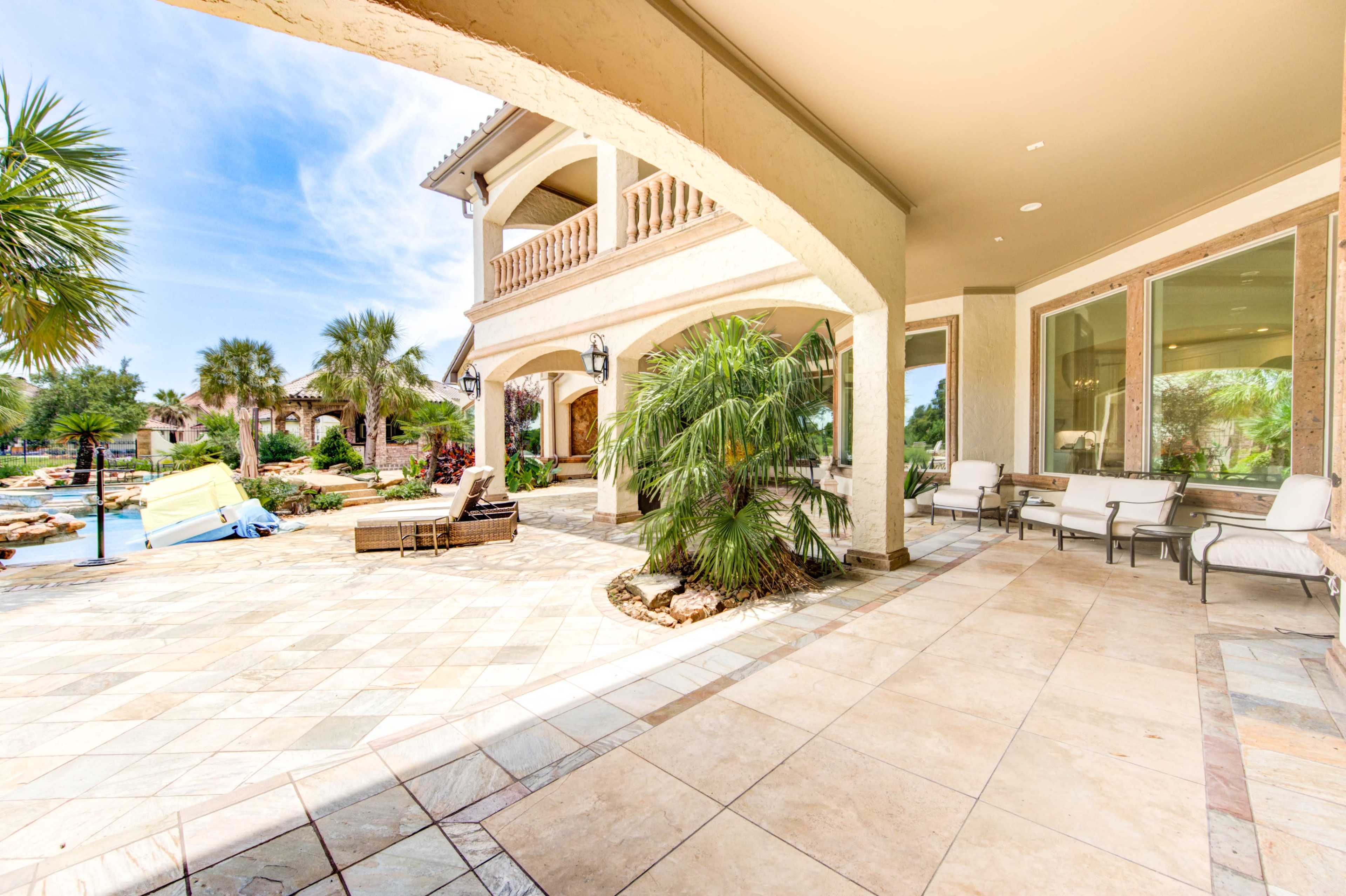 Massive Estate Backyard on a lake in North Houston Image in , Spring, TX