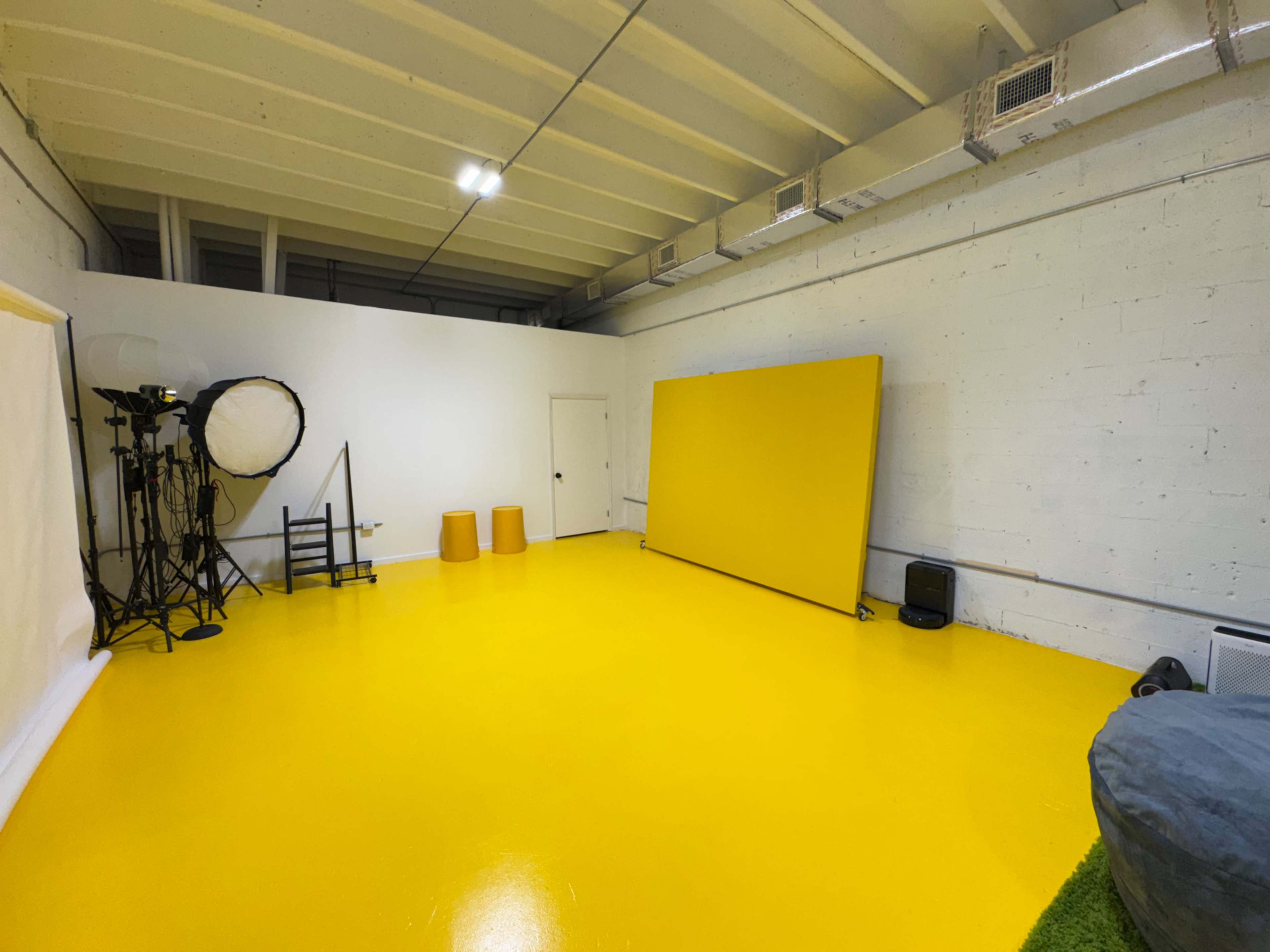 NEW 24/7 Colorful Photo & Video Studio w/ Free Lighting, Free Backdrops + Open Layout Image in Allapattah, Miami, FL