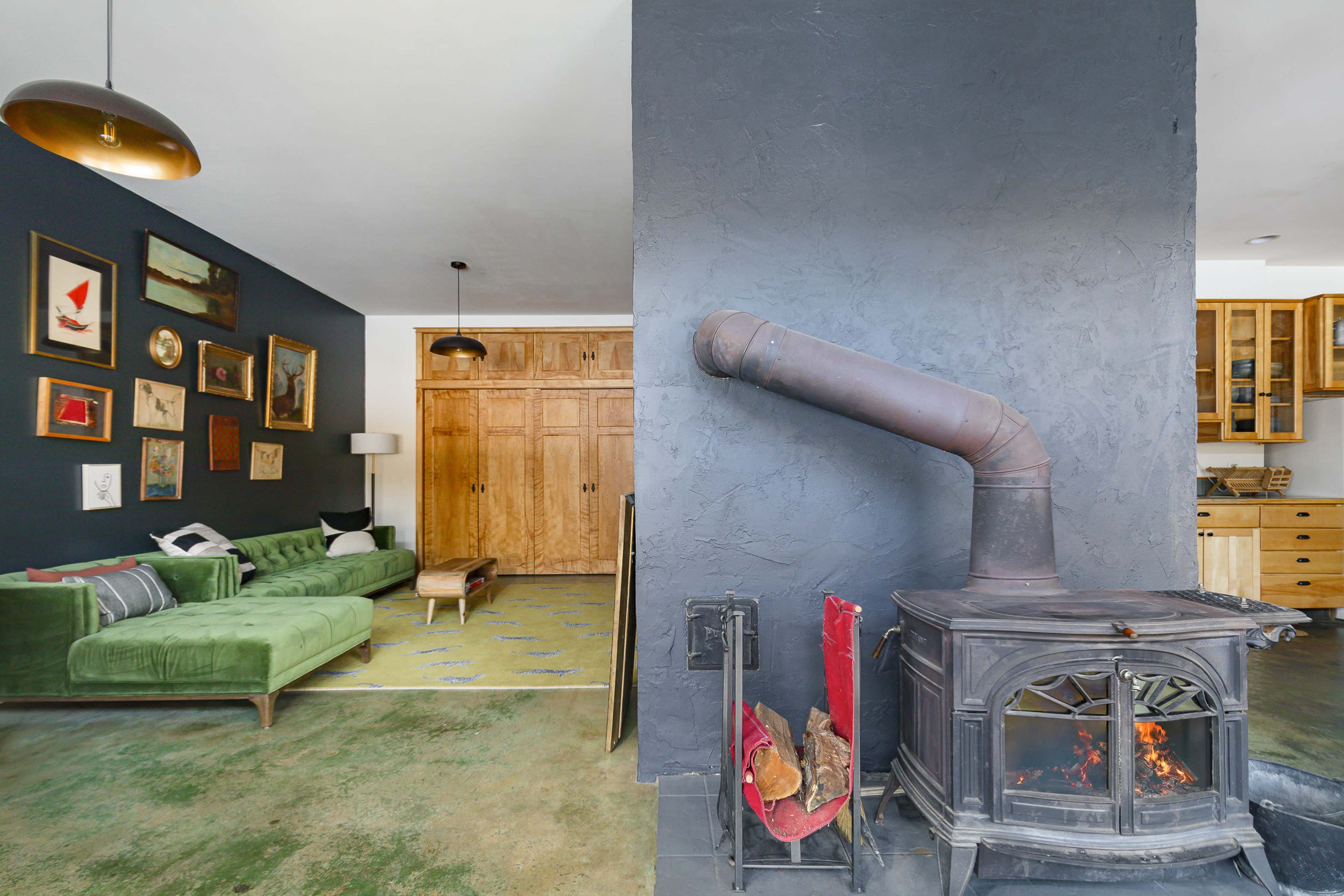 Saugerties 20 Acre Farm with Modern 4 Bedrom Farmhouse and Fishing Pond Image in Saugerties, Saugerties, NY