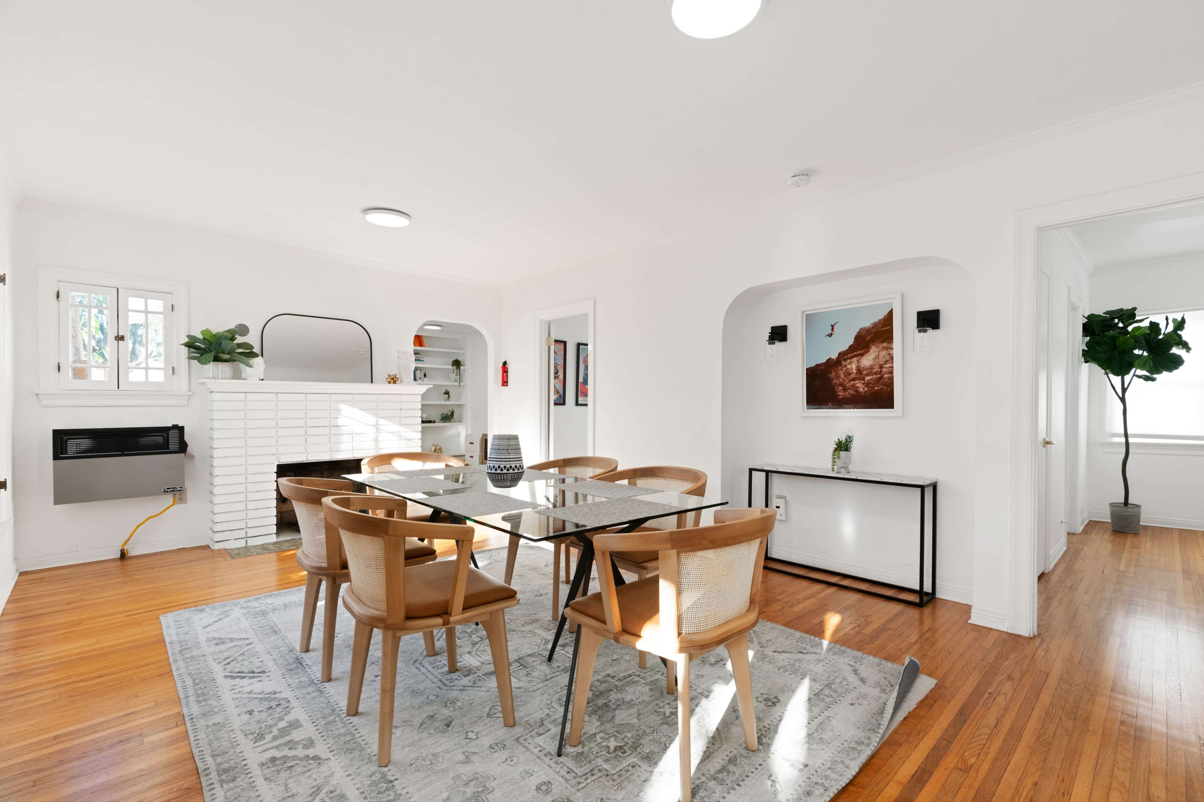 Bungalow Home on Aliza Hotel premises Image in Venice, Venice, CA