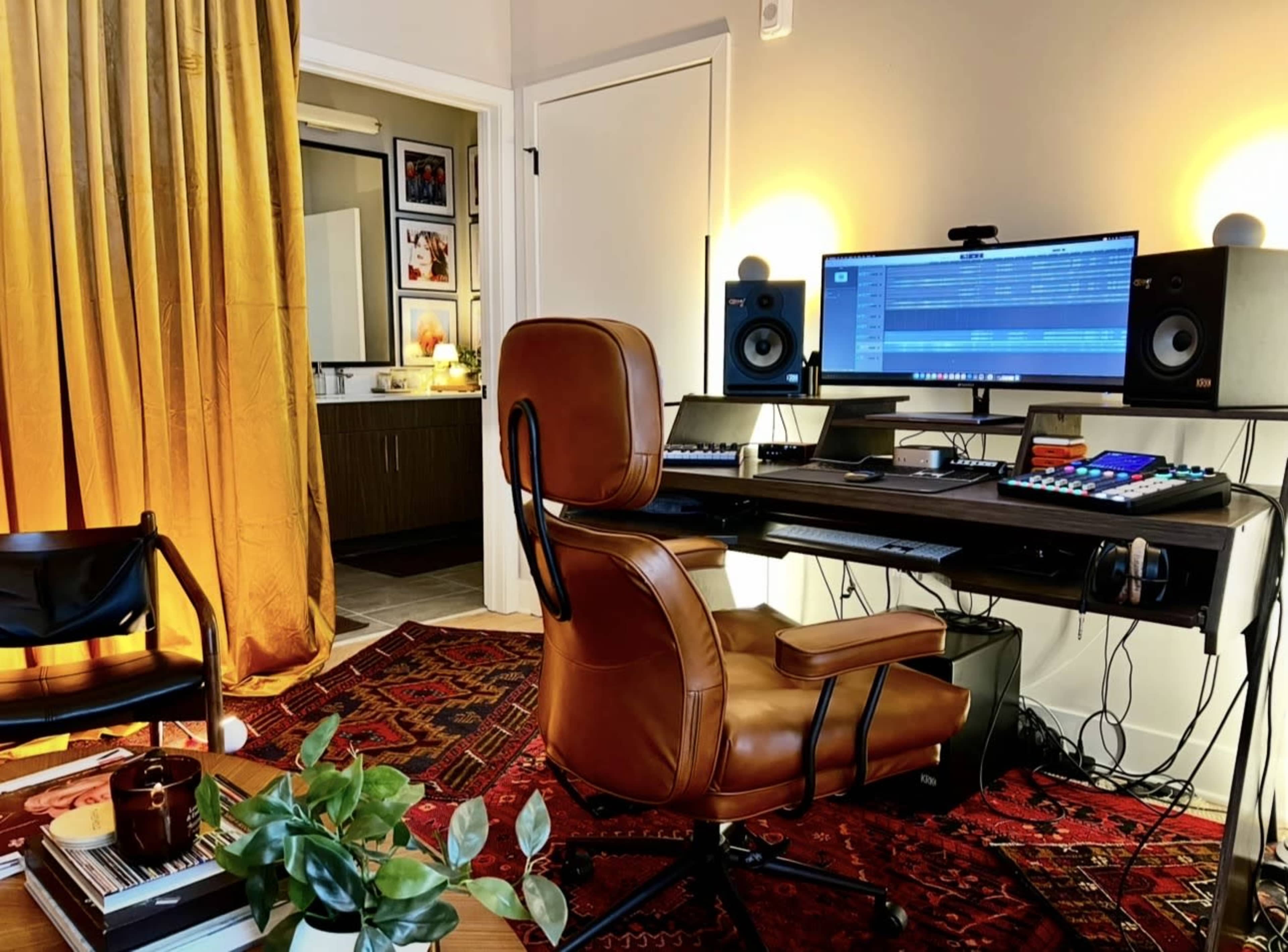 Moody, urban mid-century studio in Germantown Image in East Germantown, Nashville, TN