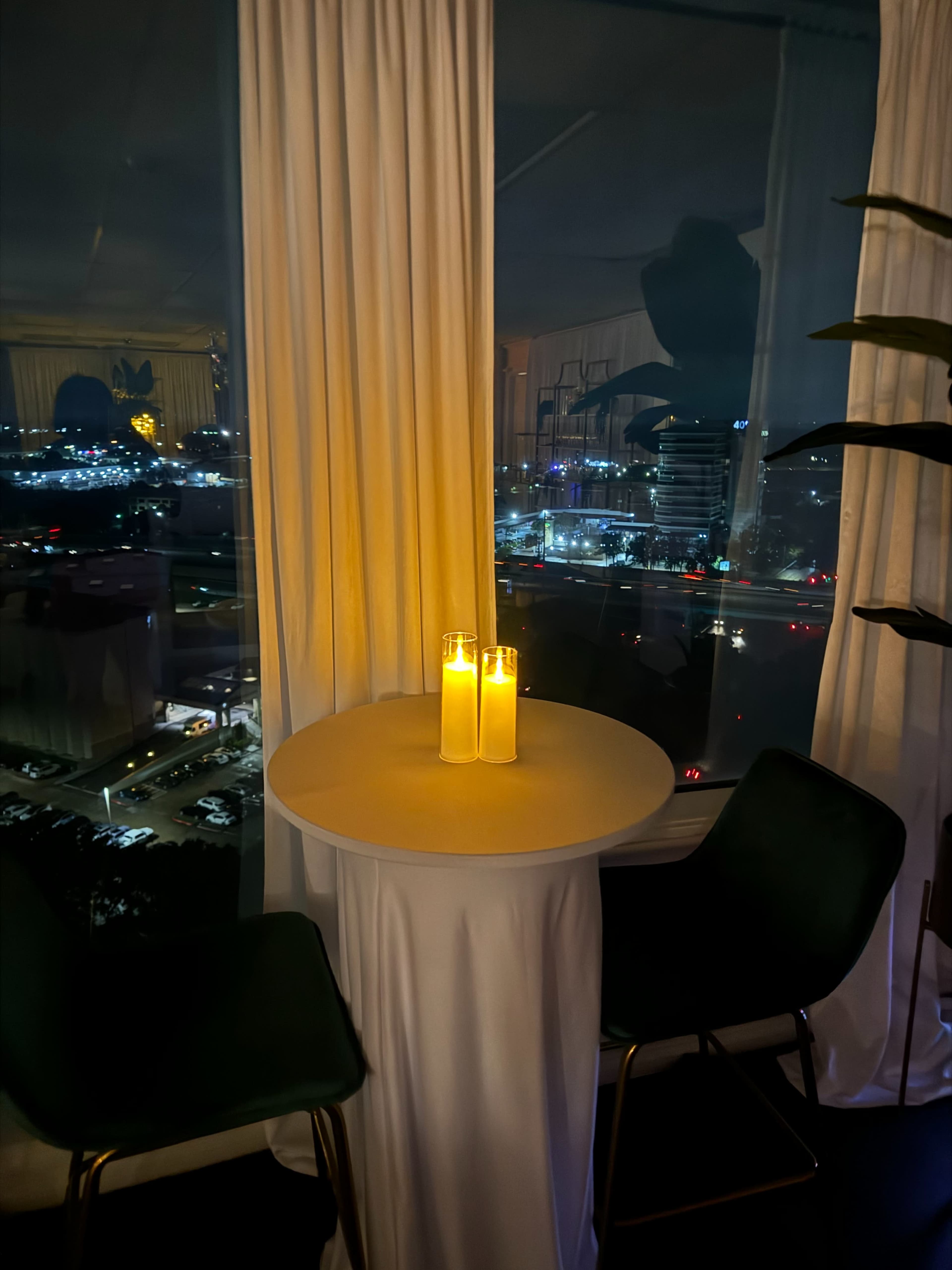 Northside Dinner Lounge with City Views Image in Northside, Houston, TX