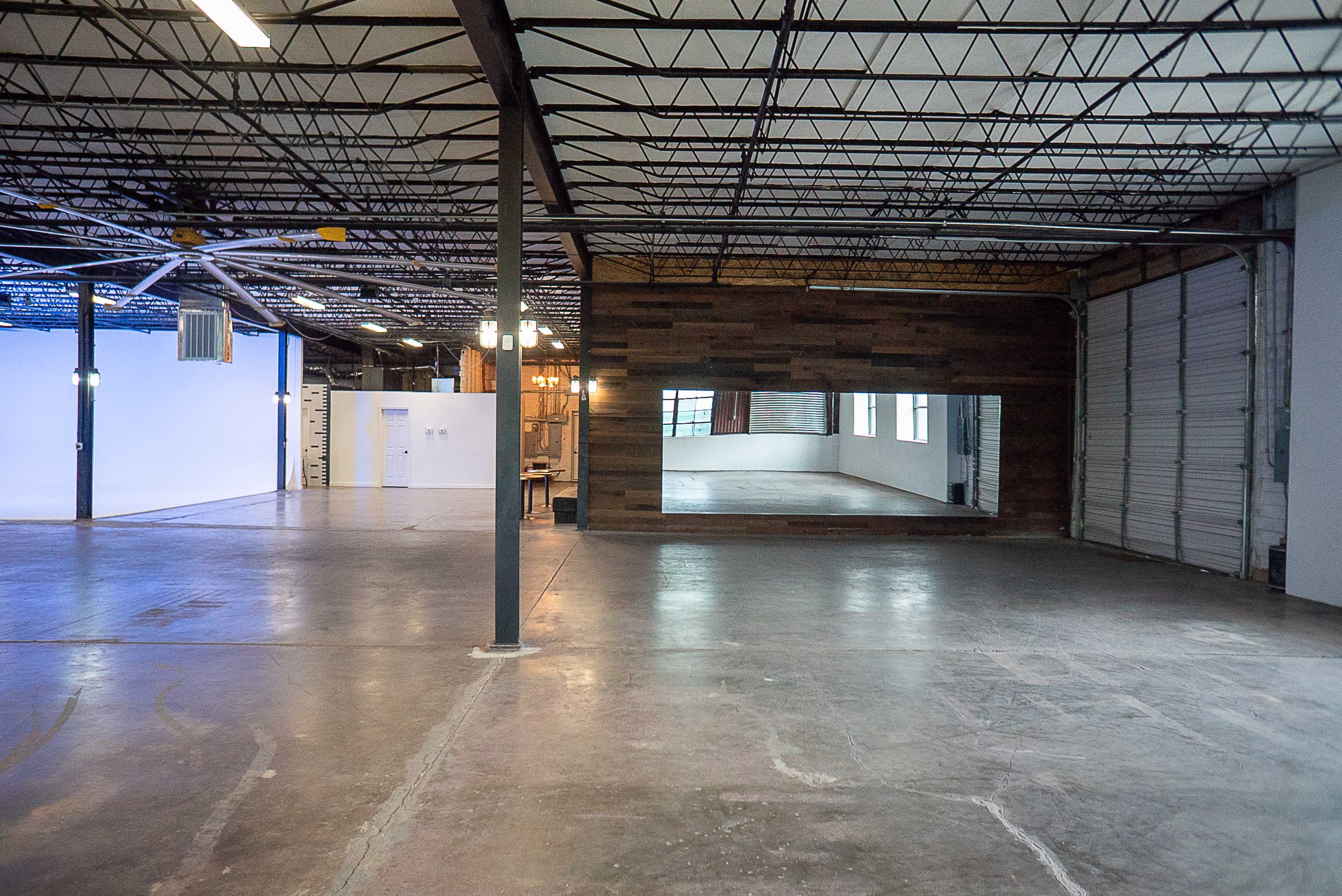 Centrally Located Dance Rehersal Space Image in Lawndale / Wayside, Houston, TX