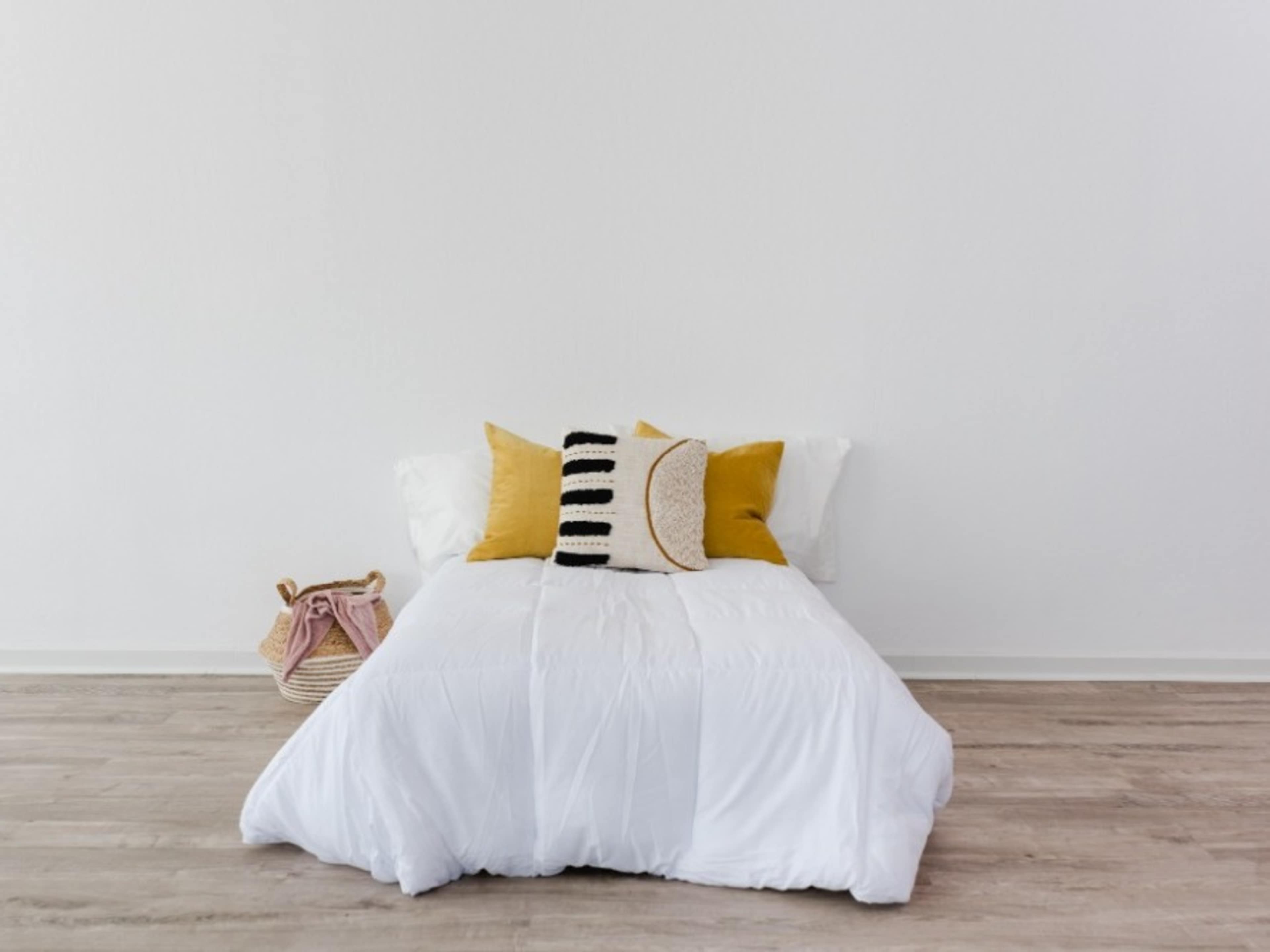 Comforter for bed setup