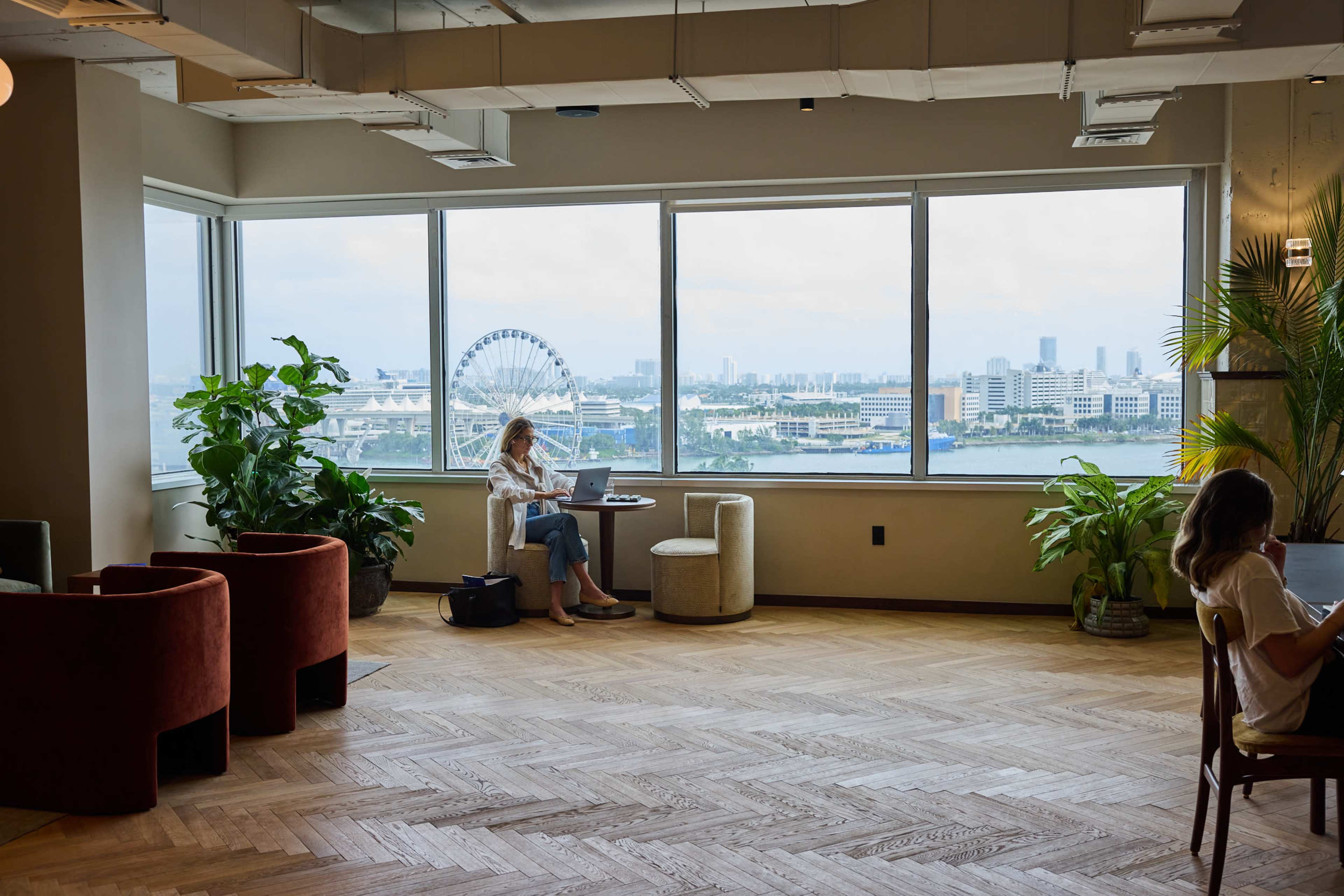 Meeting Room Downtown (Up to 16 people) Image in Downtown Miami, Miami, FL