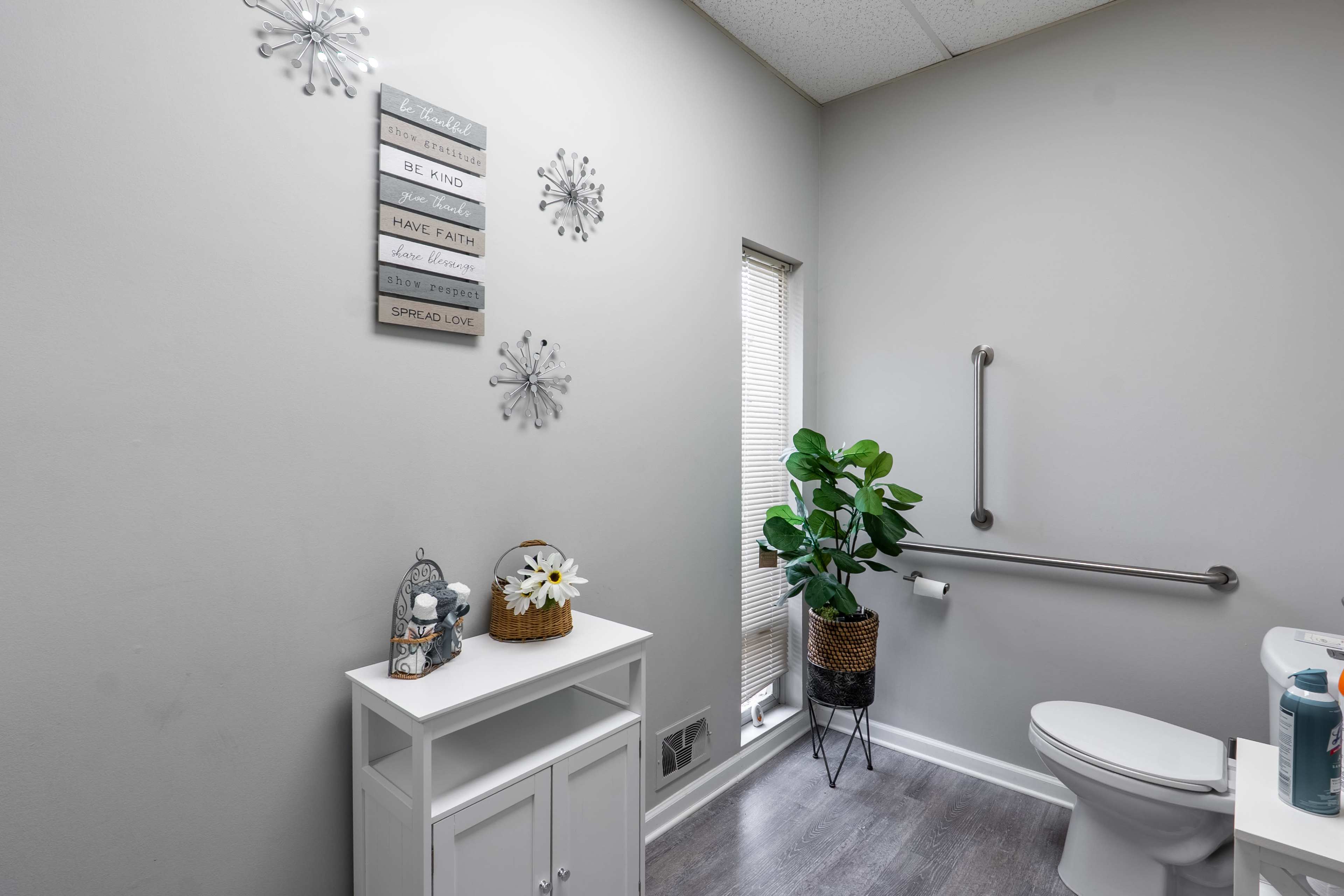 Bright 2500 sq ft Professional Office + Conference Space + Free Parking | Near The Battery ATL Image in Smyrna, Smyrna, GA