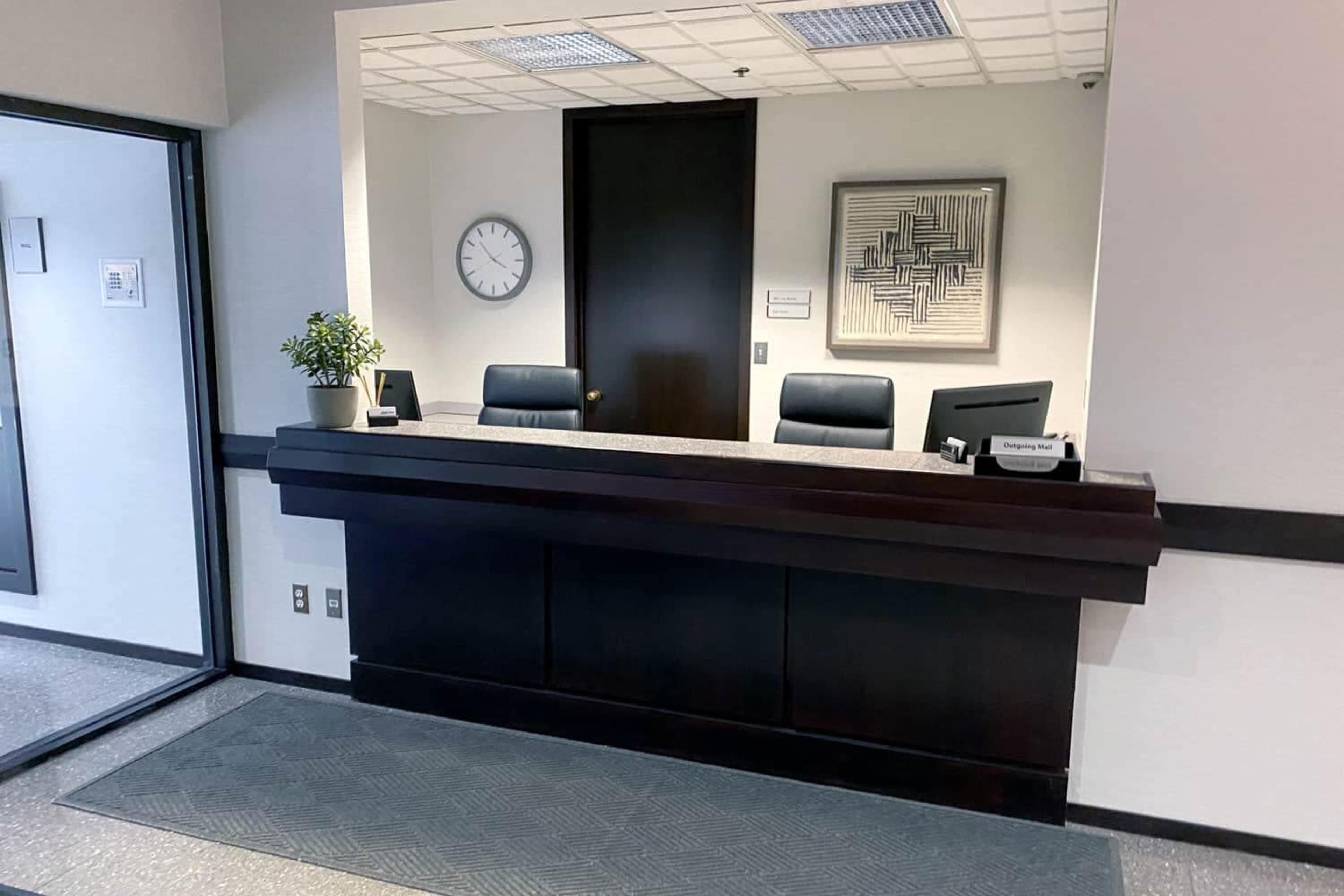 Spacious Meeting Room for 6 w/ TV & Large Windows Image in , Troy, MI