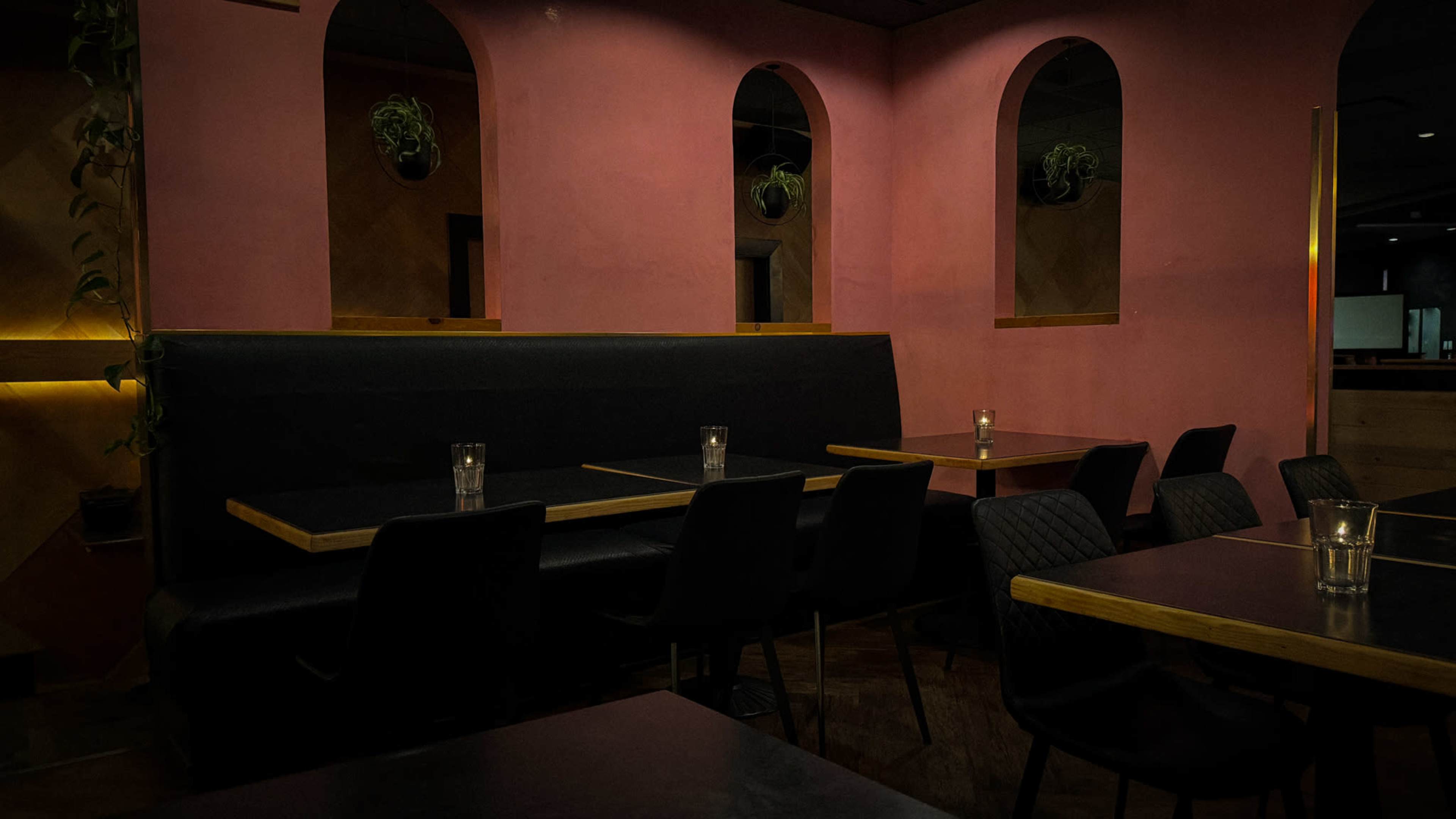 local neighbourhood bar/restaurant with a full stage, dance floor and capacity of 225 Image in Langford, Victoria, BC