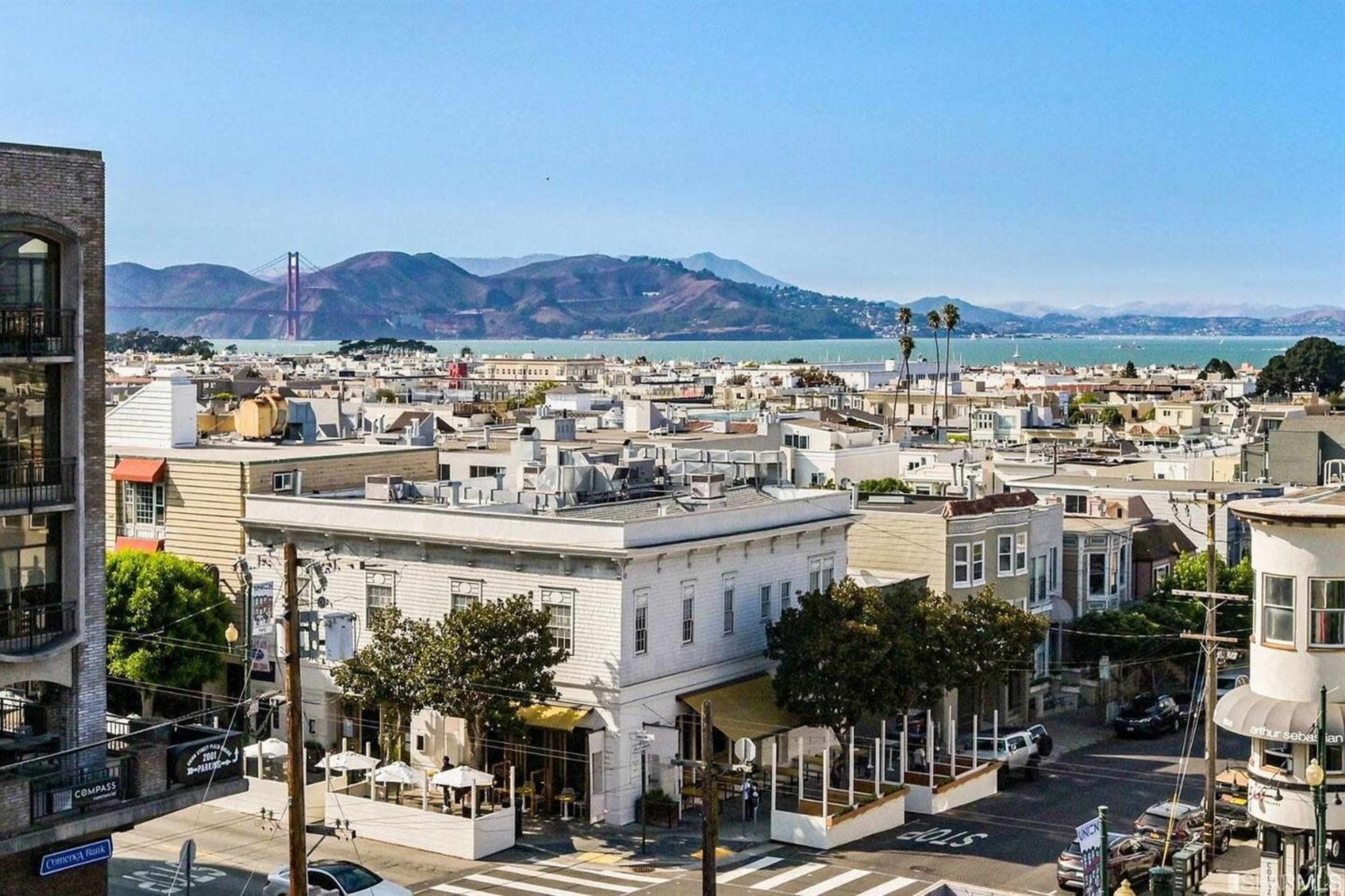 SF Condo with Golden Gate Bridge View Image in Union Street, San Francisco, CA