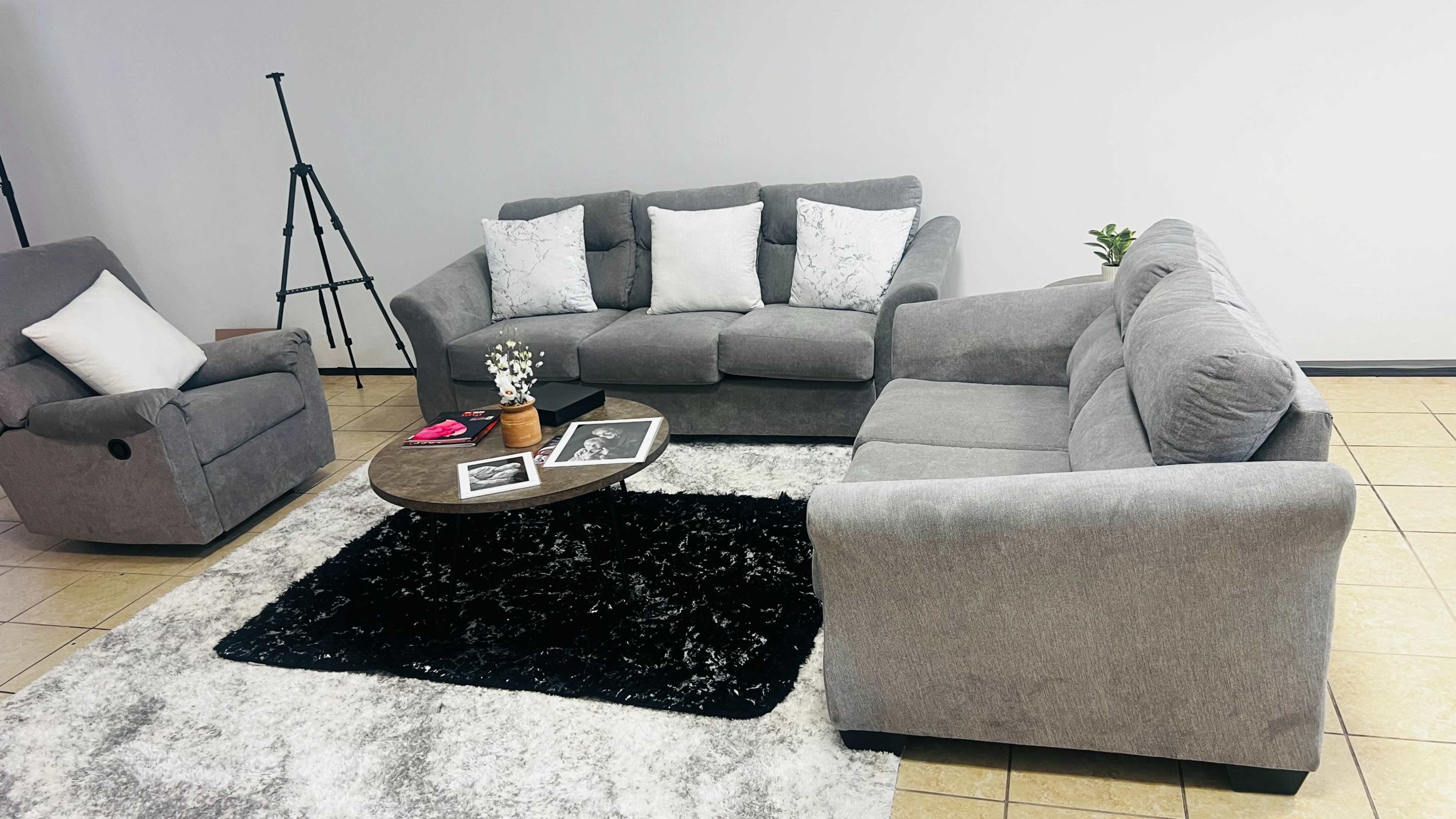 Lovelenz studio is located in Poughkeepsie Galleria, 1600sq/ft long. Specifically designed for Portraits. Image in Poughkeepsie, Poughkeepsie, NY