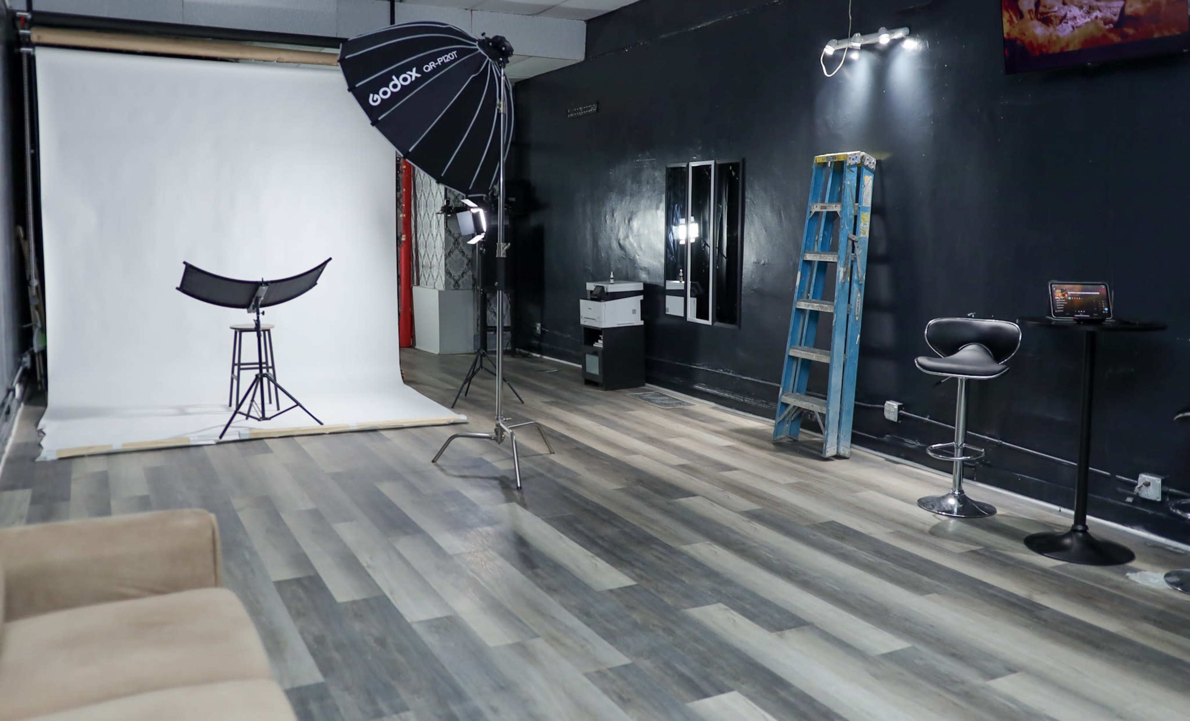 Modern Photo/Video Studio Image in South Side, Chicago, IL