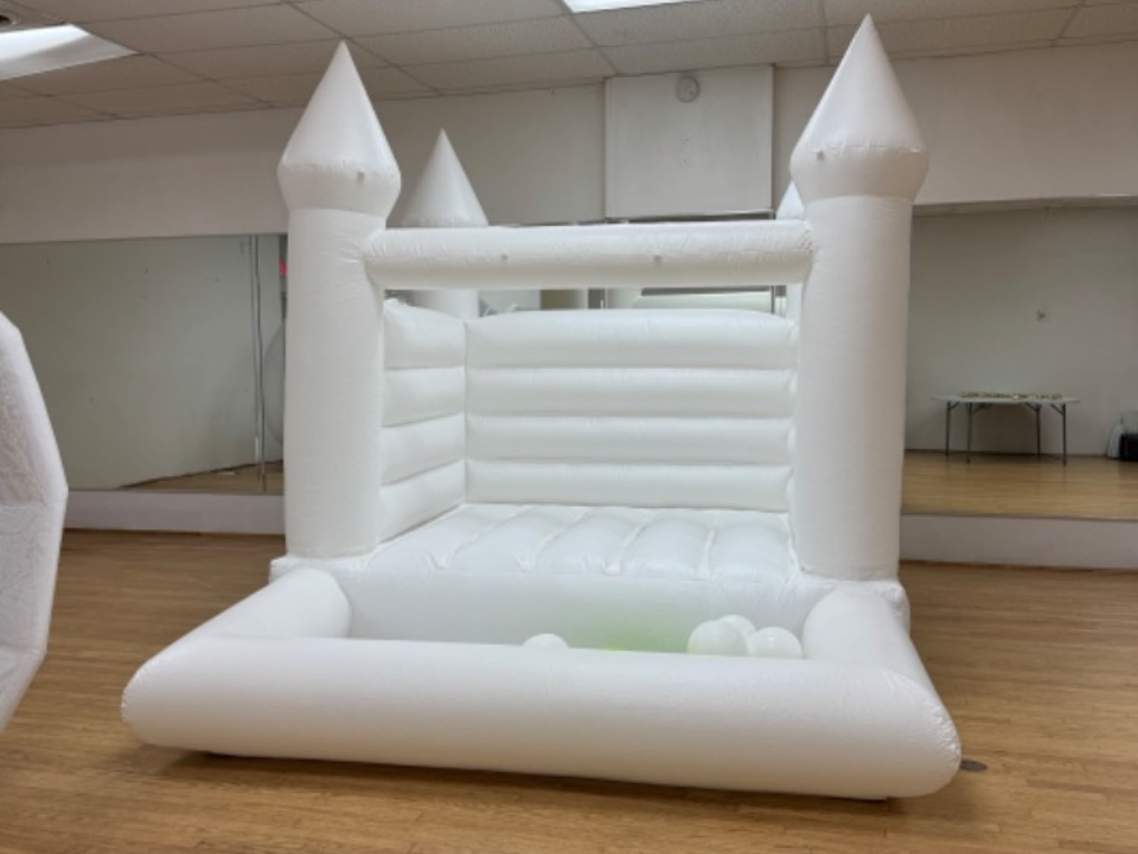 Toddler White Bouncy Castle Rental