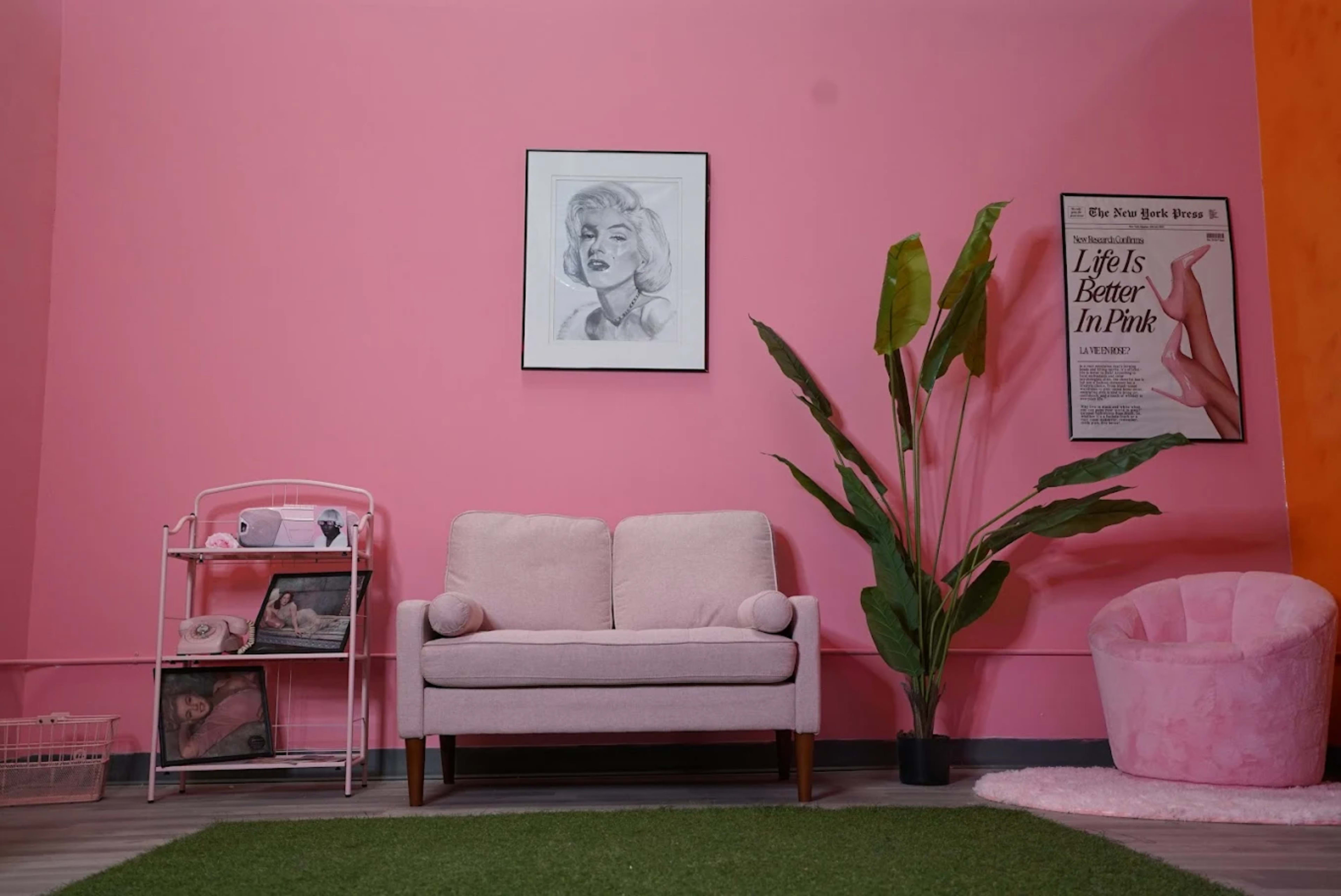 Multi-Set Color Studio for Photography, Branding and Social Content Image in Downtown West, Saint Louis, MO