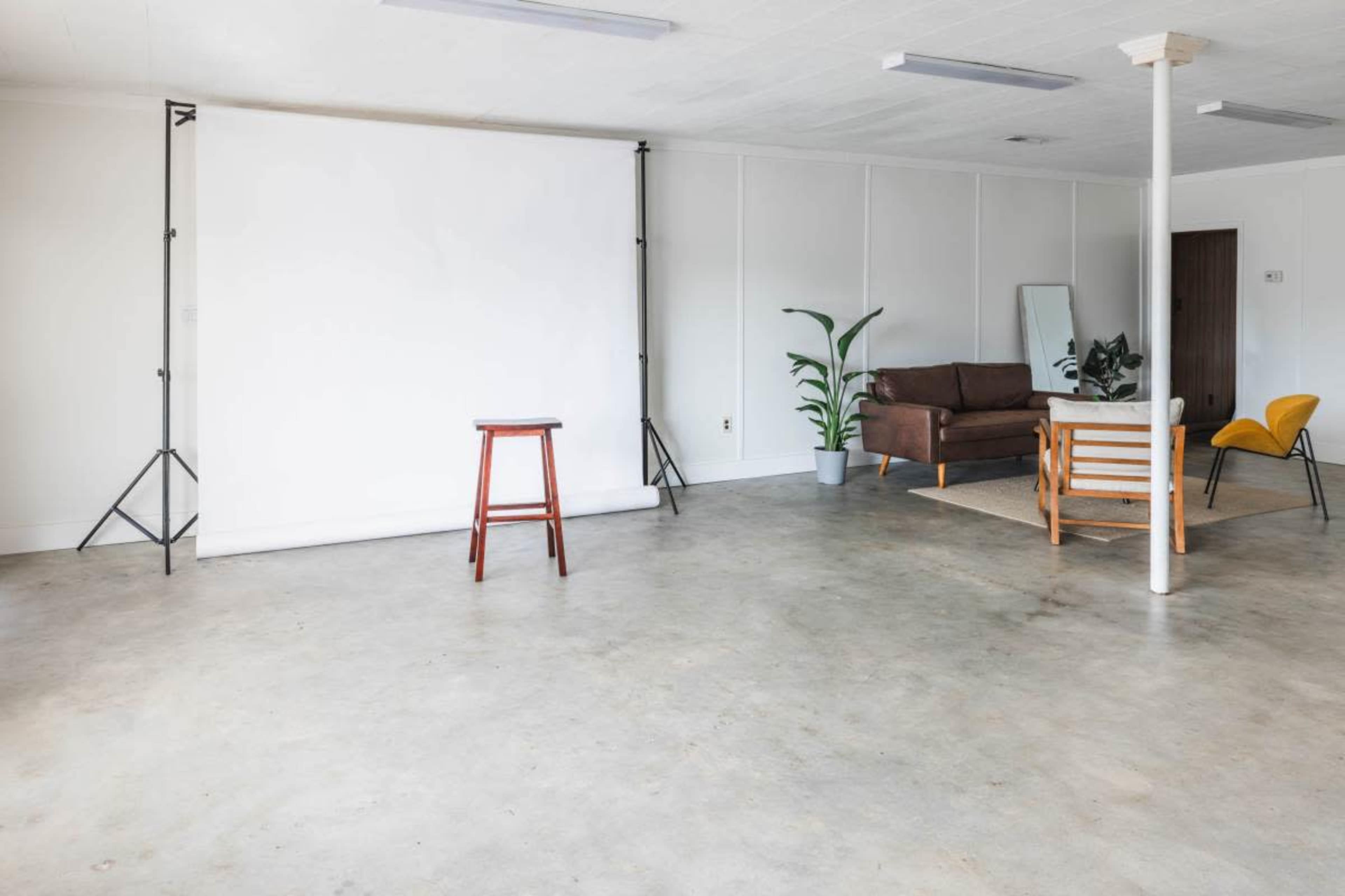 Open floor studio with natural lighting in urban area Image in North Charleston, North Charleston, SC