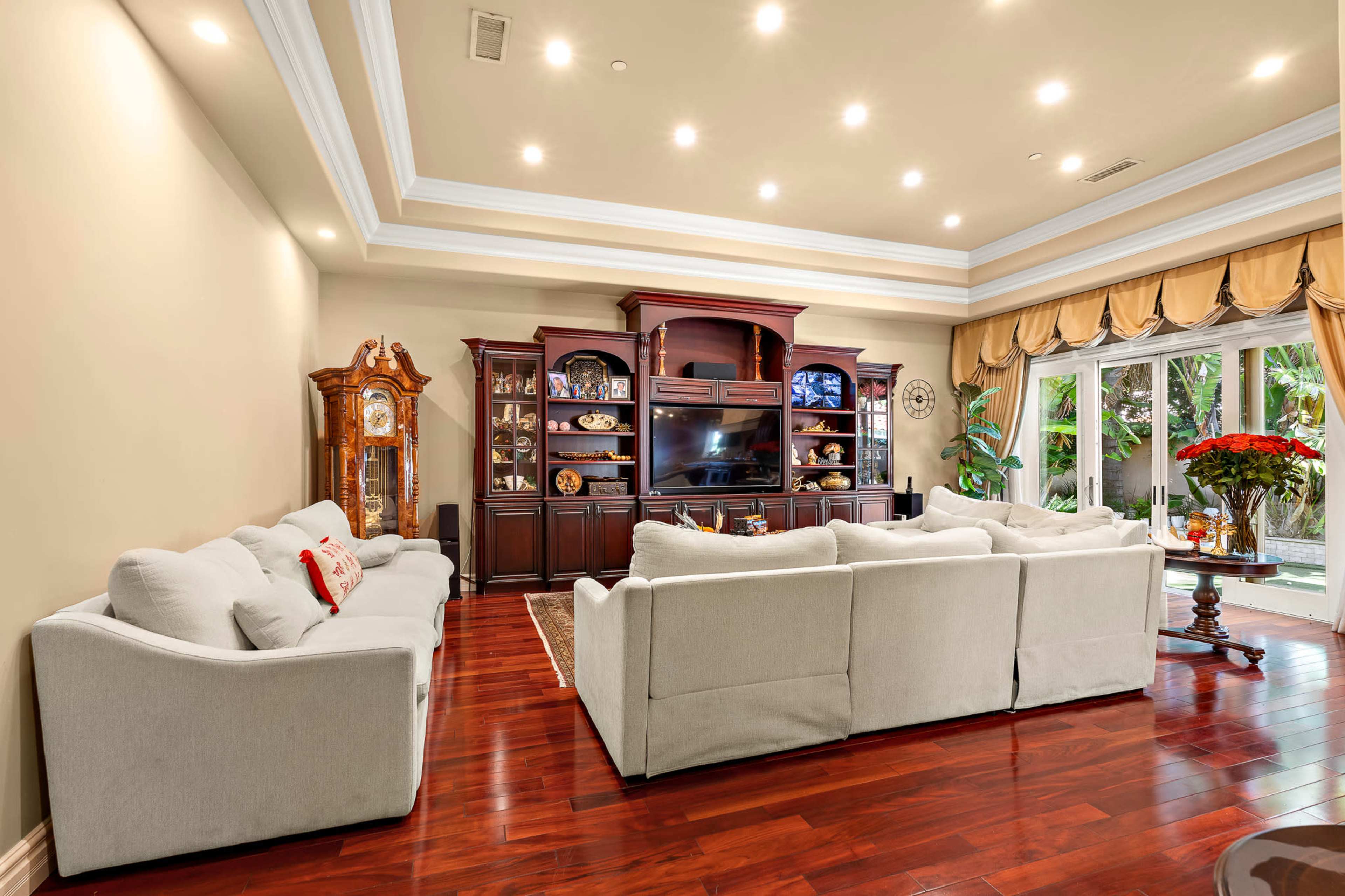 Elegant Northridge Home with Iconic Driveway Image in Northridge, Northridge, CA