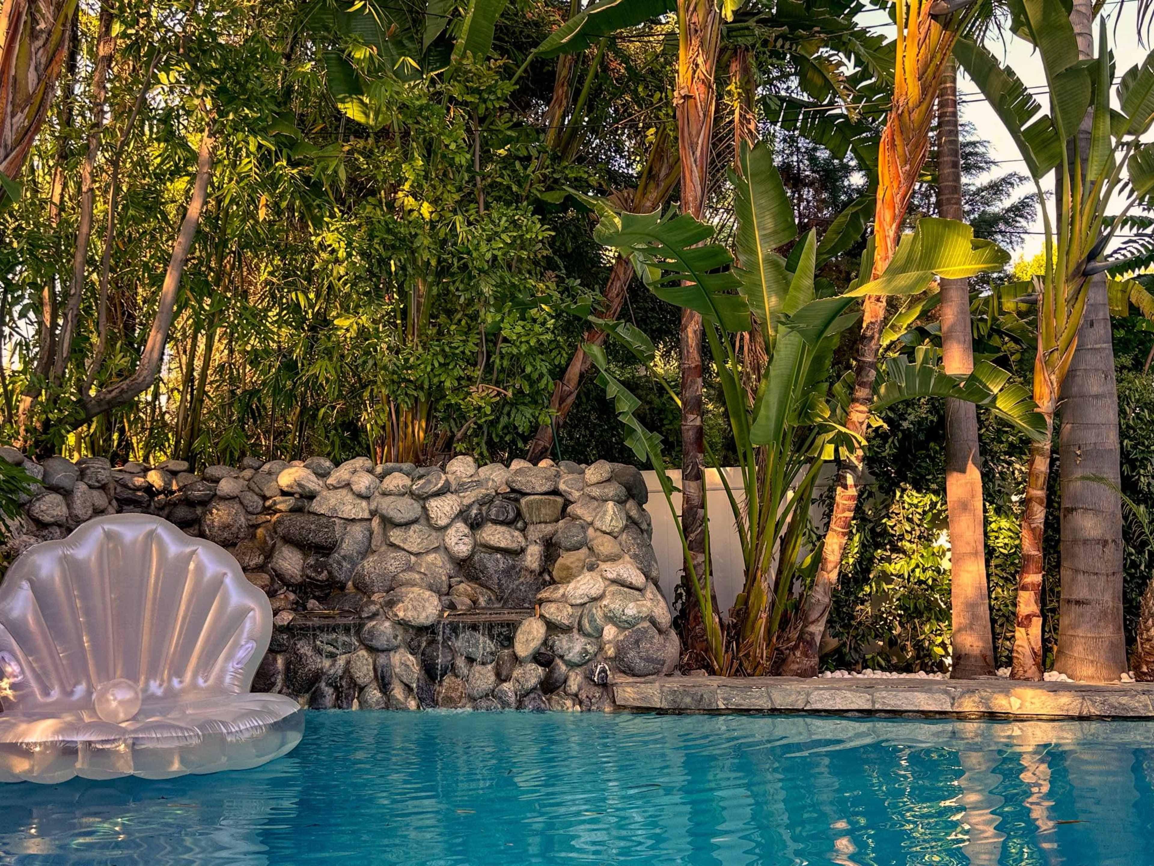 🔥 La Saltwater Pool & Spa | Free Heat | Night Swim | Resort Style Image in Sherman Oaks, sherman oaks, CA