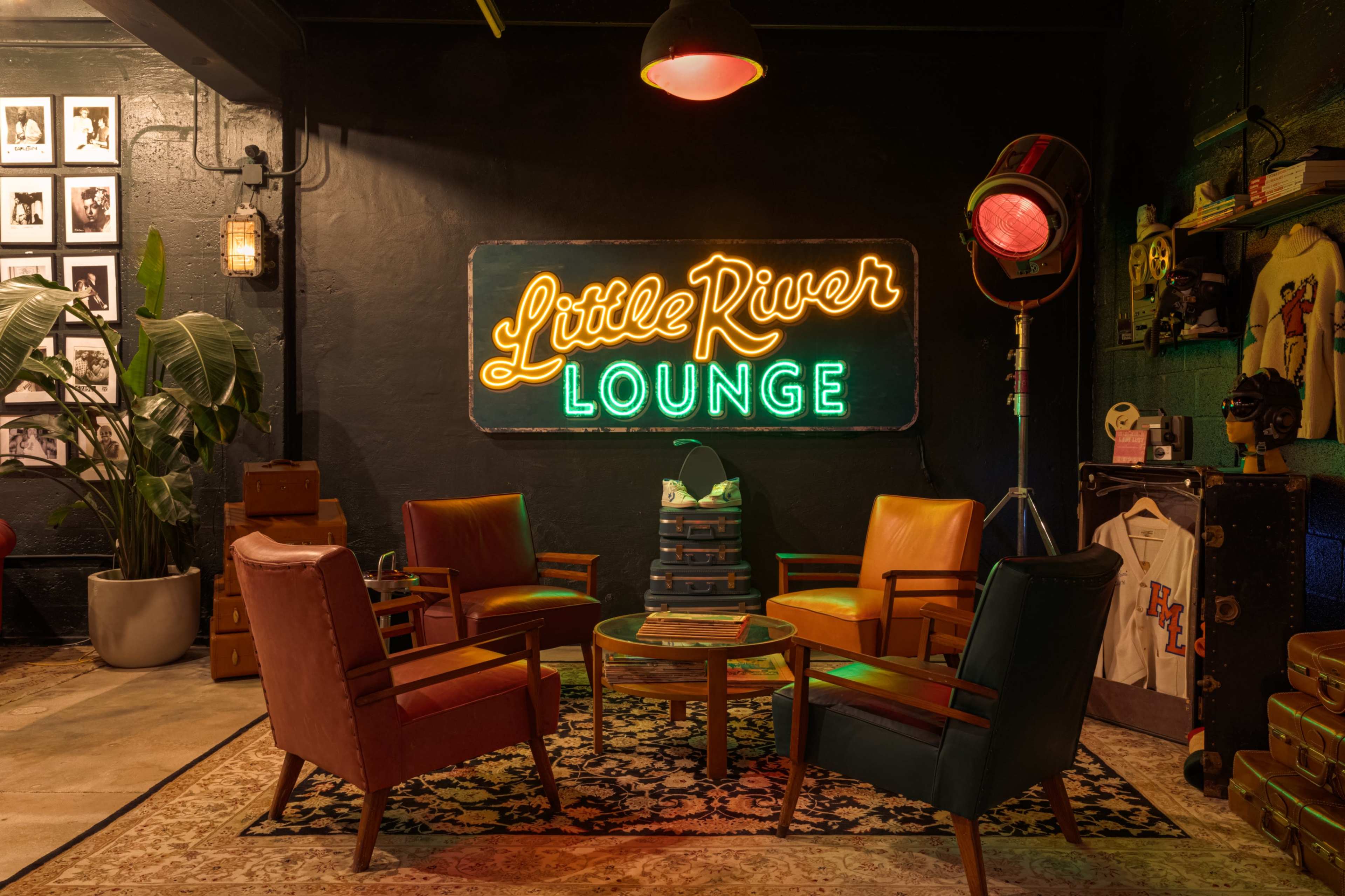 Little River upscale Vintage boutique with HiFi audio system Image in Little River, Miami, FL