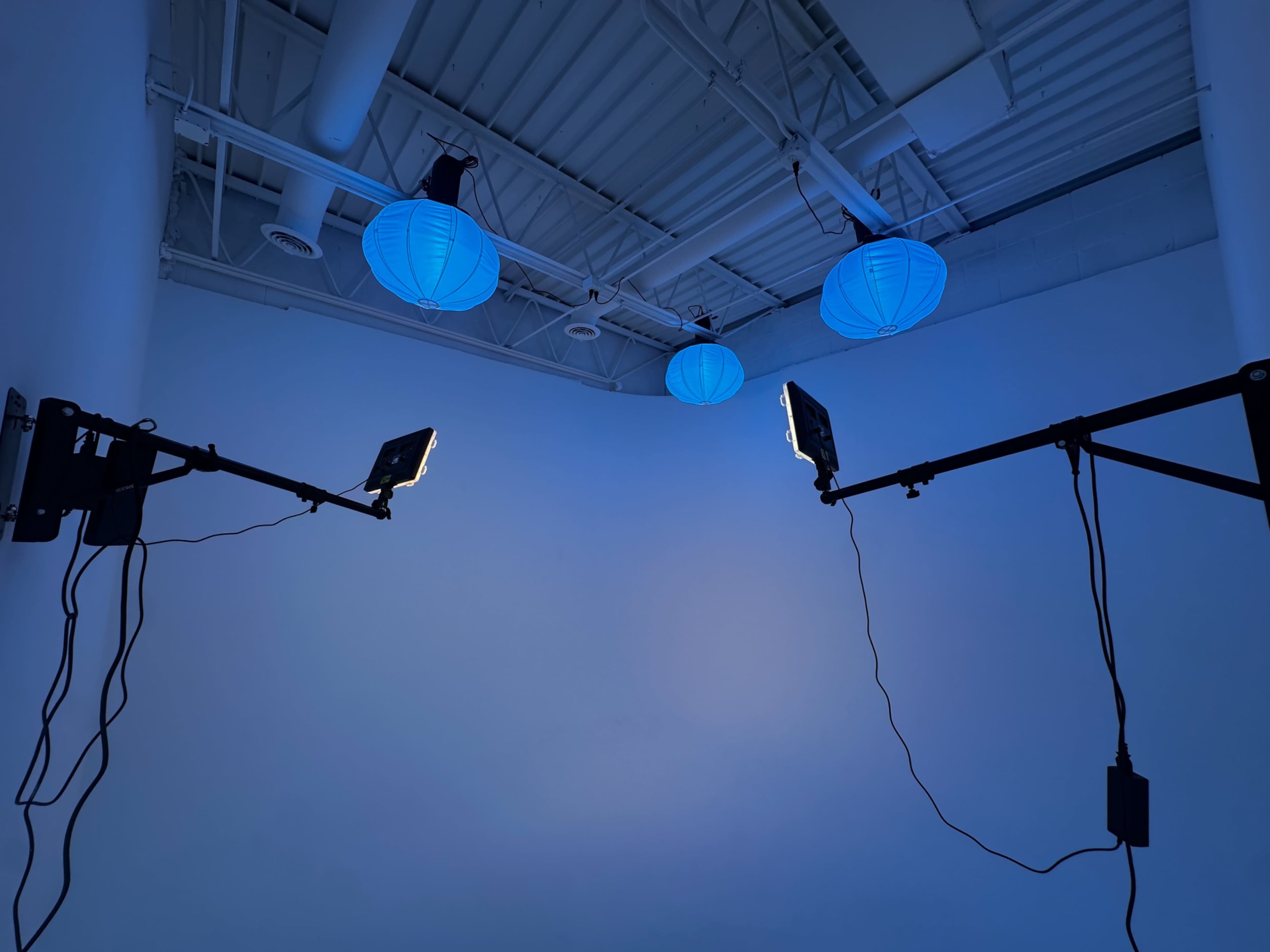 The Infinity Room at UCreate Content Studio Image in Gallatin Township, Kansas City, MO