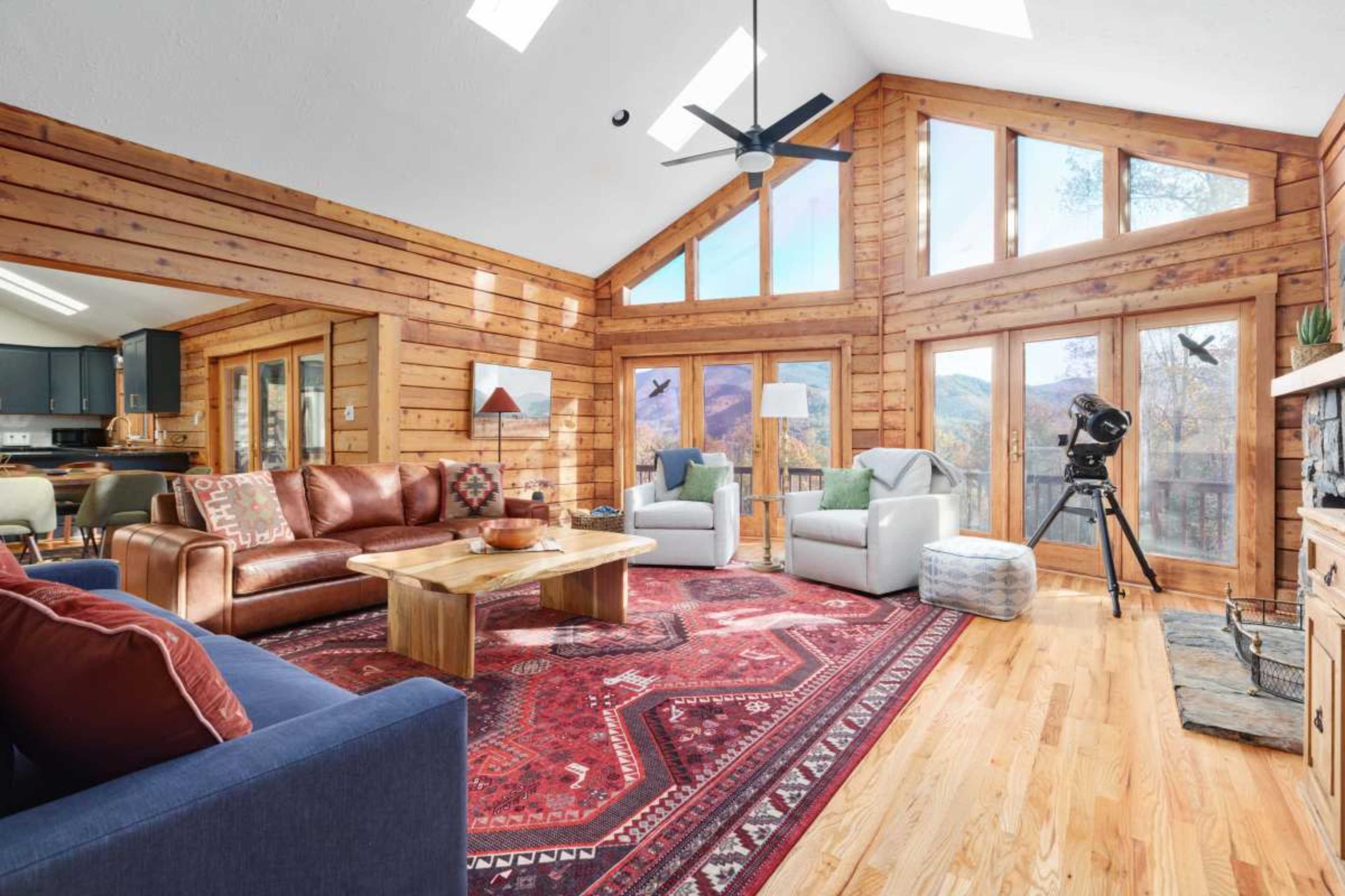 Luxury Mountain View Cabin with Sauna and Hottub Image in , Luray, VA