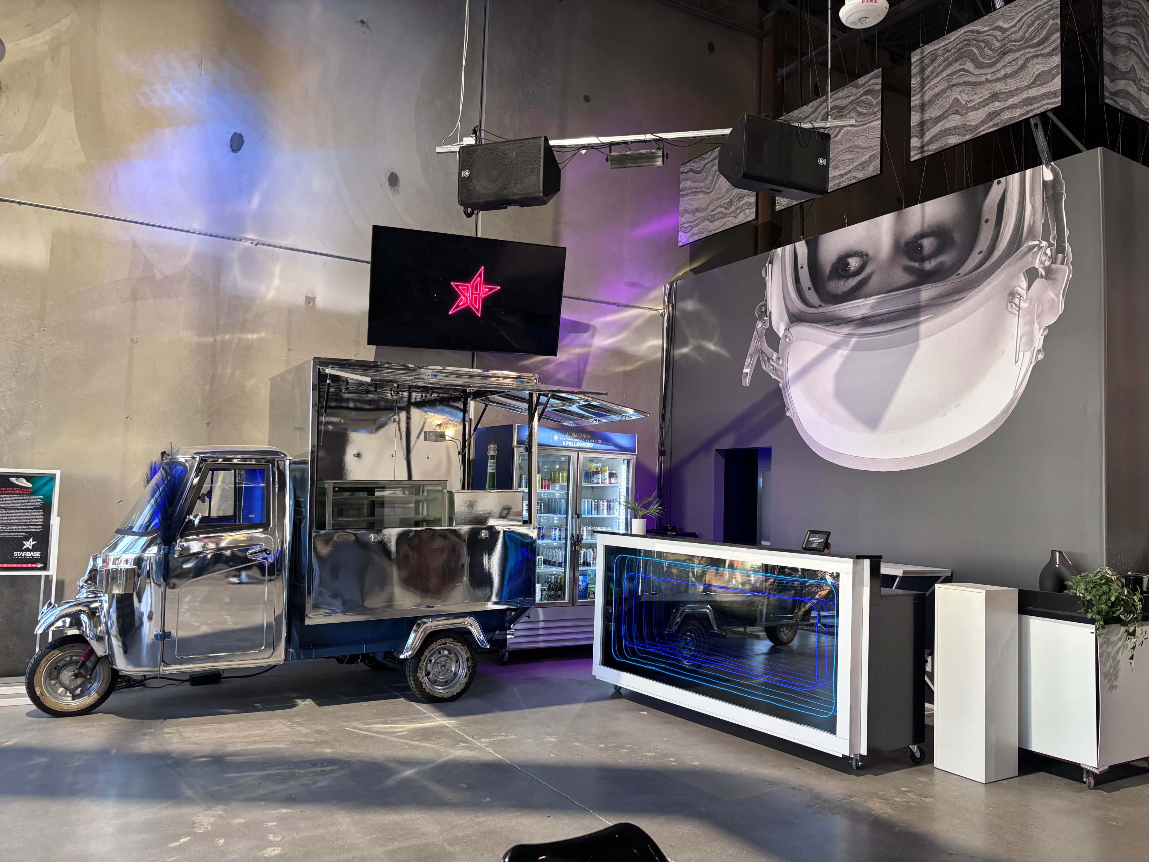 Huge creative event and visual space with everything you need and more right next to the Allegiant Stadium! Image in Paradise, Las Vegas, NV