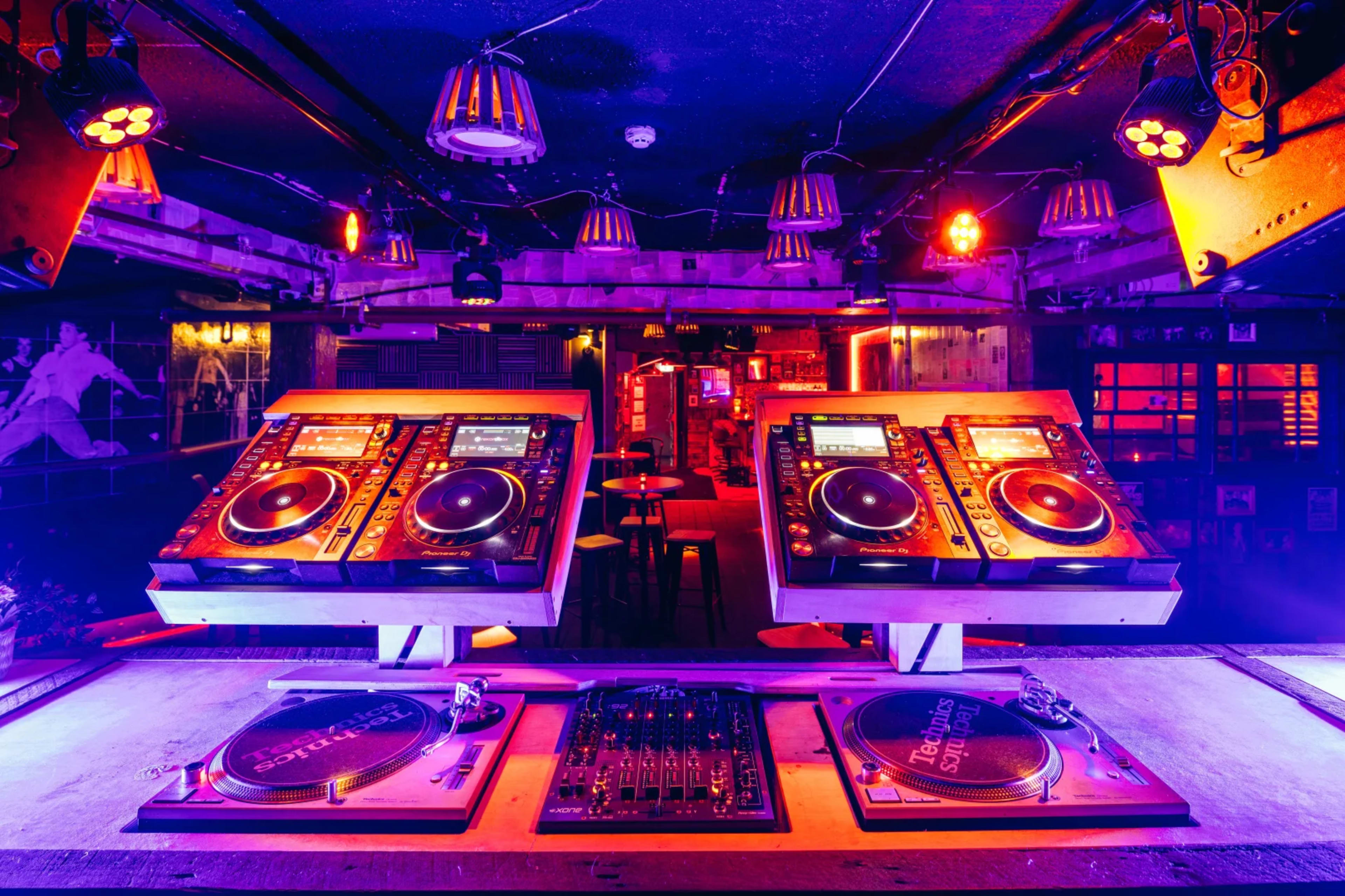 Character-Filled Urban Underground Nightclub with Sleek Industrial Vibe Image in Darlinghurst, Darlinghurst, NSW