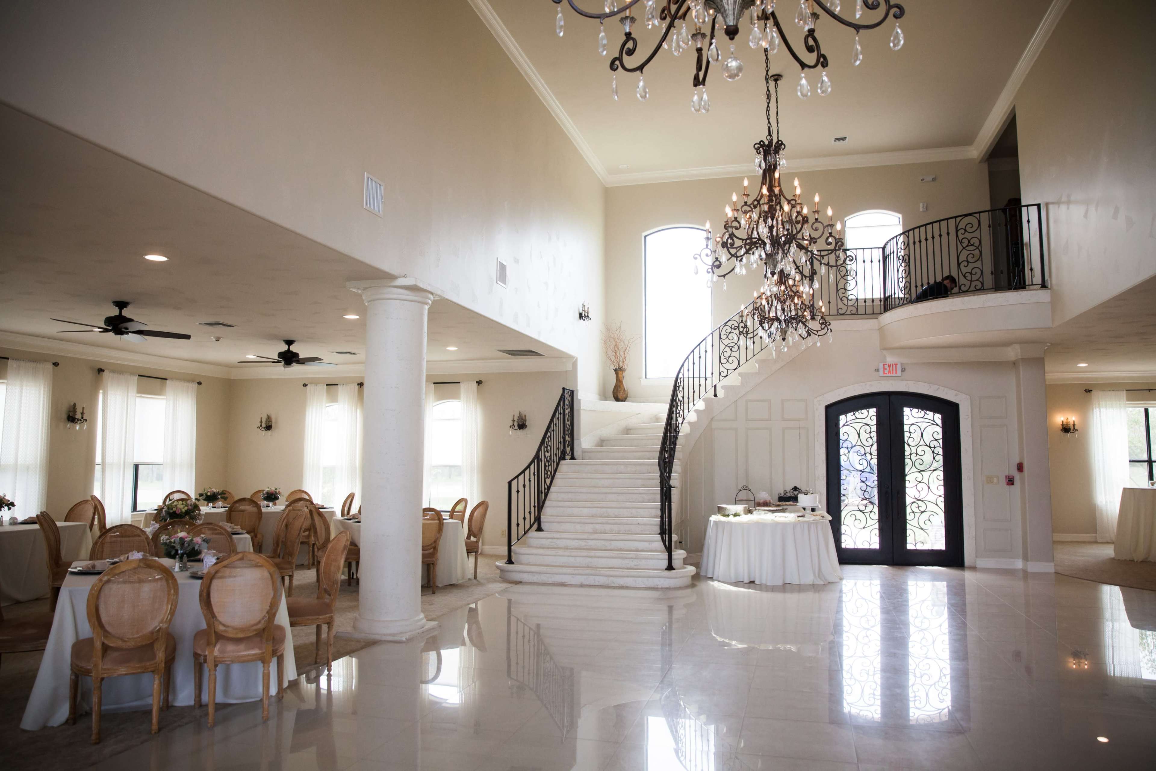 Elegant yet Rustic Estate with expansive lush gardens Image in , Kyle, TX