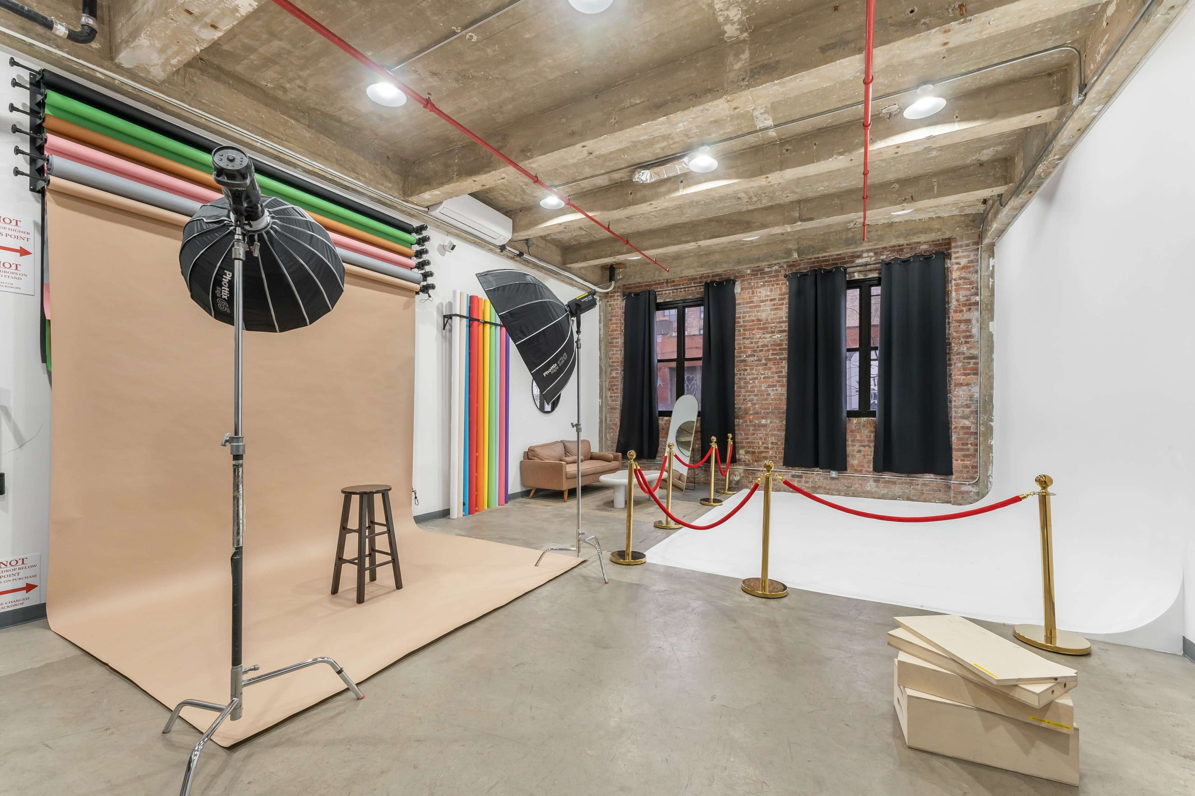 122: Affordable Natural Light Cyc Wall Studio w/ FREE Lighting & Equipment (AC & Heater Available!) Image in East Williamsburg, Brooklyn, NY