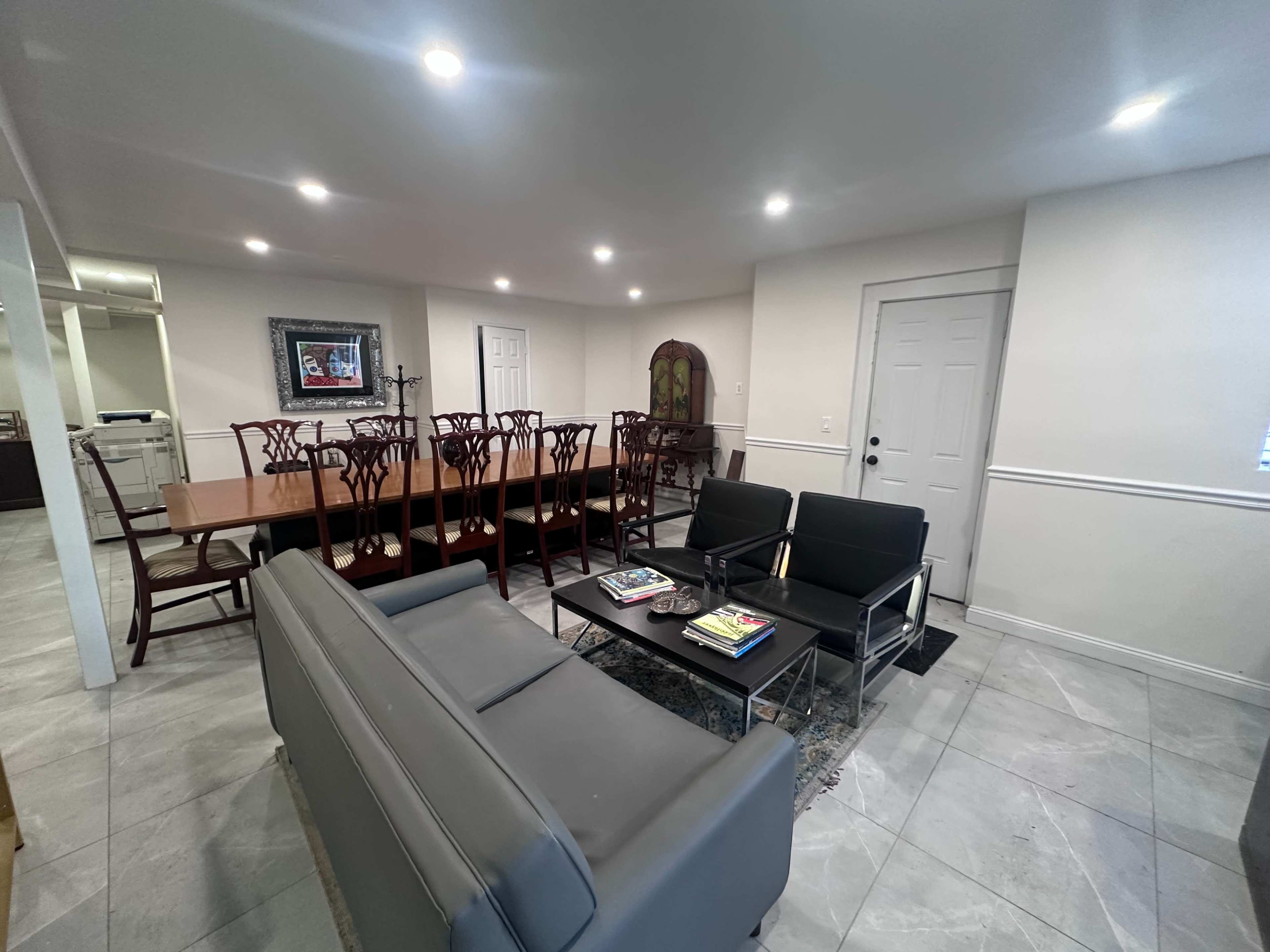 Simple Office space for meetings, closings or work Image in Bushwick, Brooklyn, NY