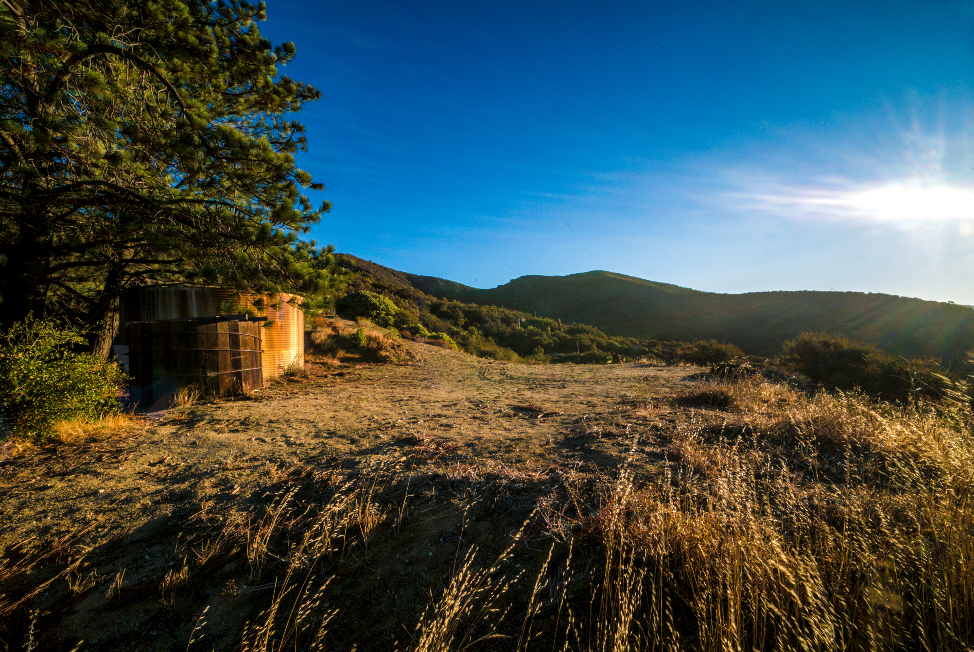 Ridge Overlook Desert Plateau– Scenic Mountain Film Backdrop Image in Leona Valley, Leona Valley, CA