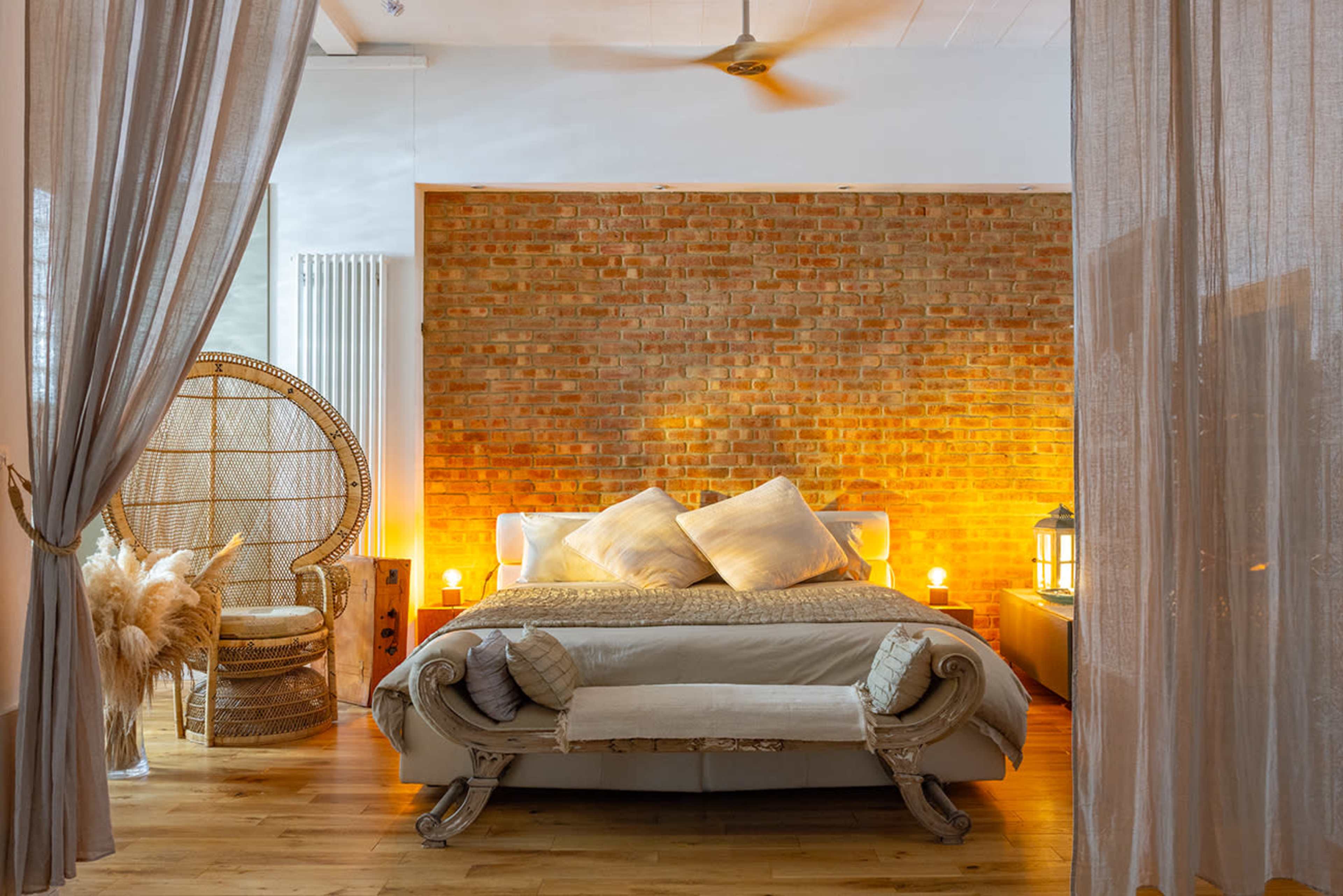 Factory Studio Loft Apartment Image in Poplar, London, ENG