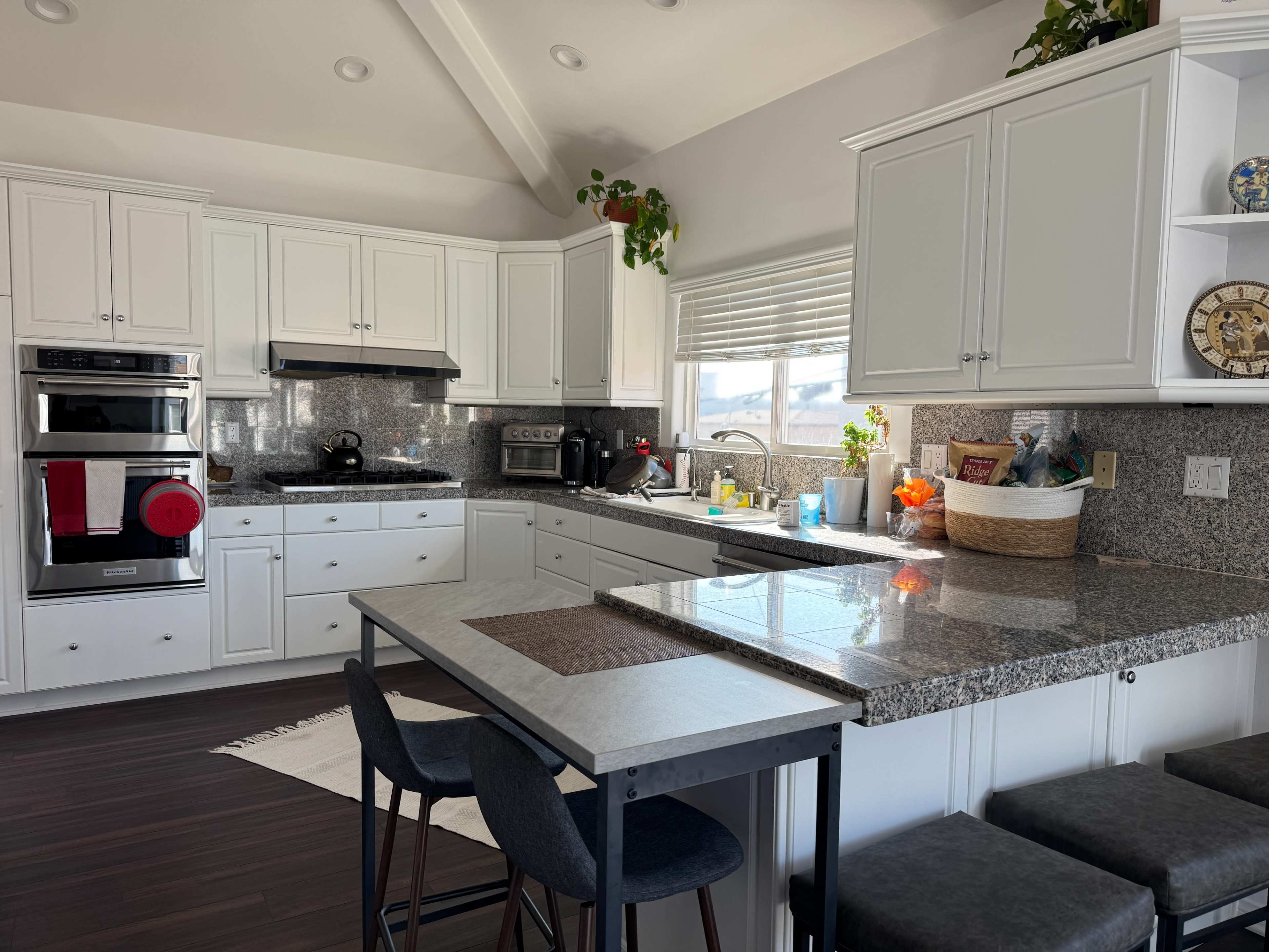 Beach home, bright, great for video and photo shoots, lifestyle shoots Image in South Redondo, Redondo Beach, CA