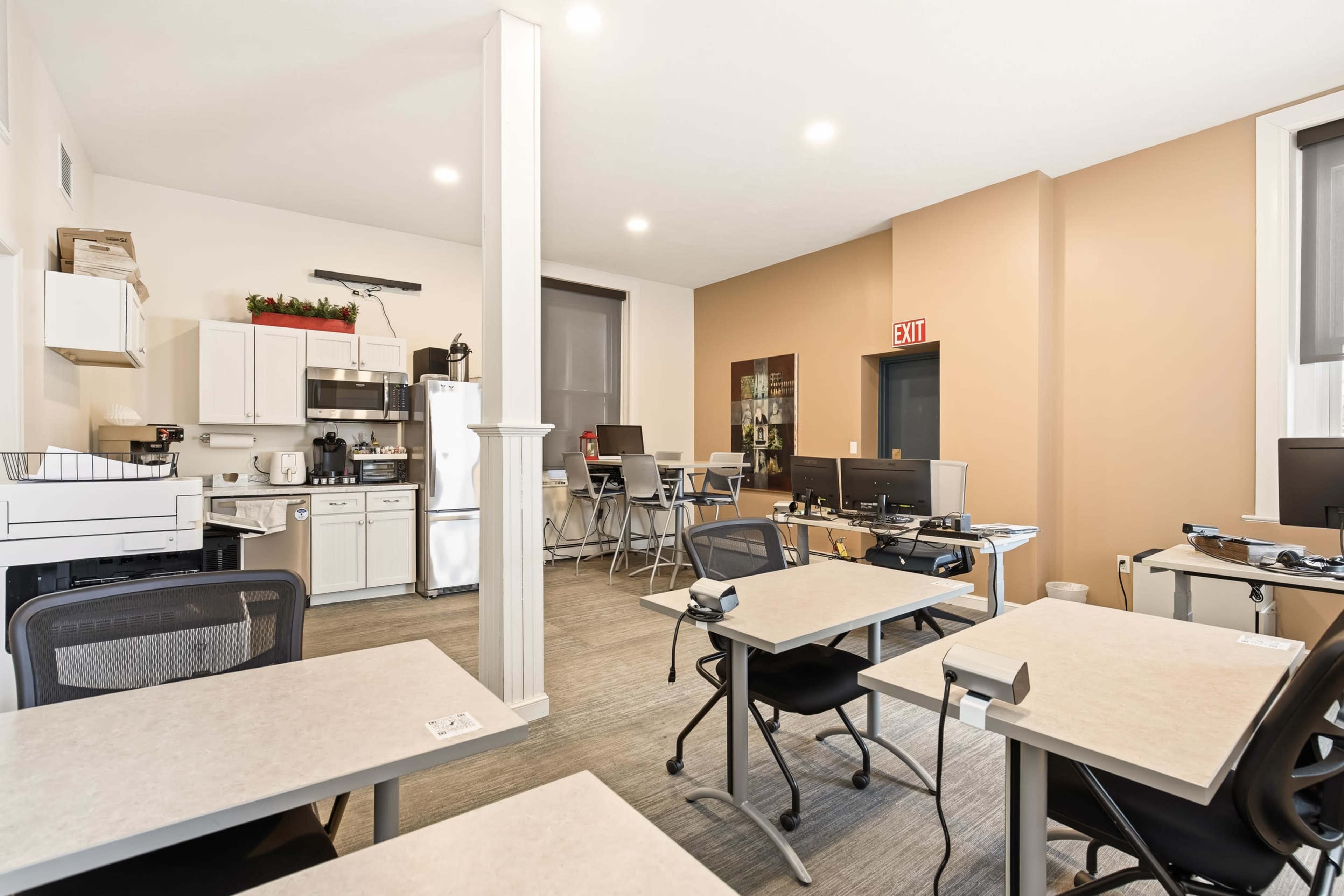 Coworking Desk Image in Somerset, Somerset, PA