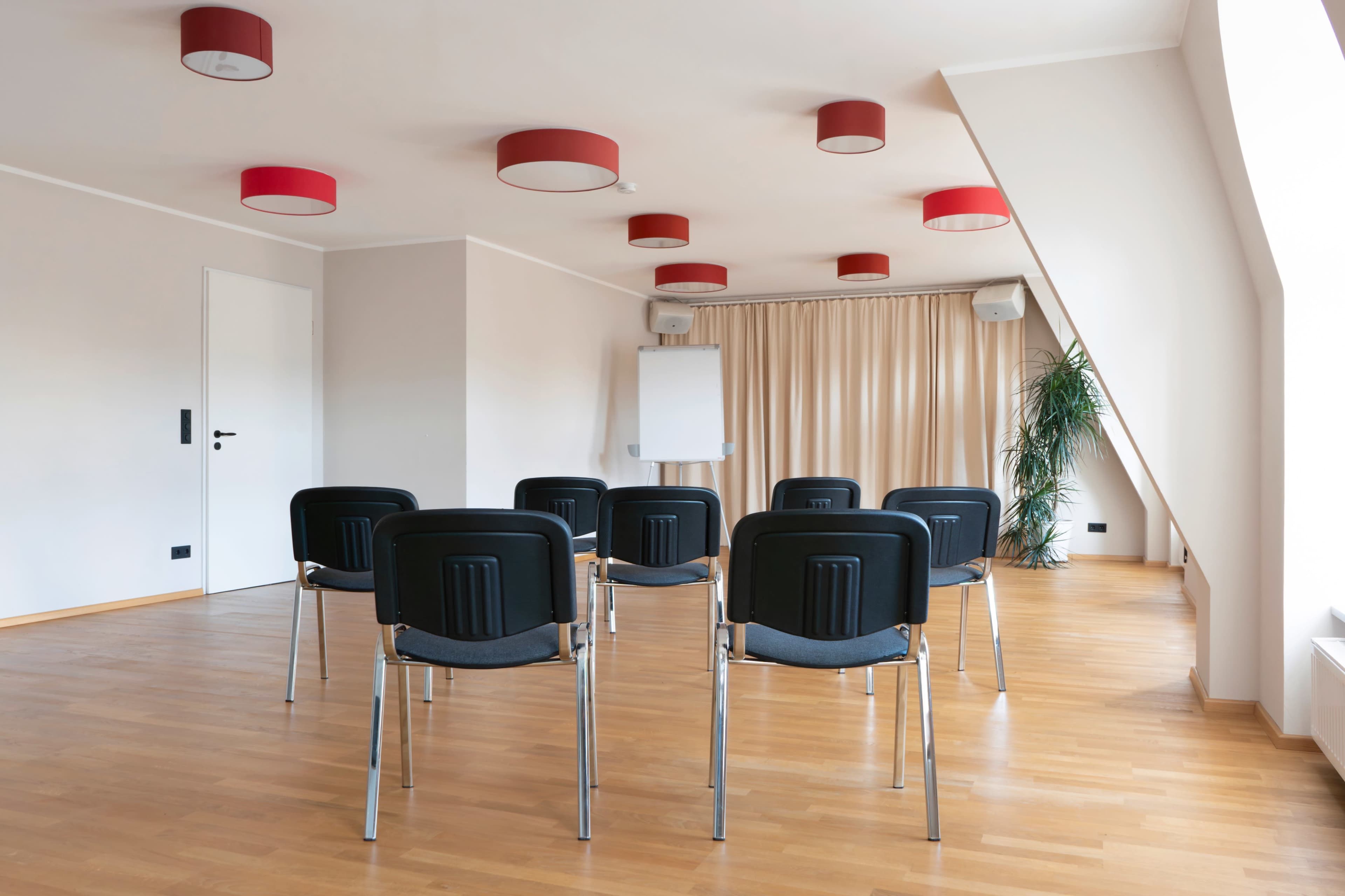 Raumvermietung im Herzen von Blankenese, Dein Studio für Seminare, ganzheitliche Bewegungskurse,  Weiterbildungen und für alle die einen Raum suchen. Image in Blankenese, Hamburg