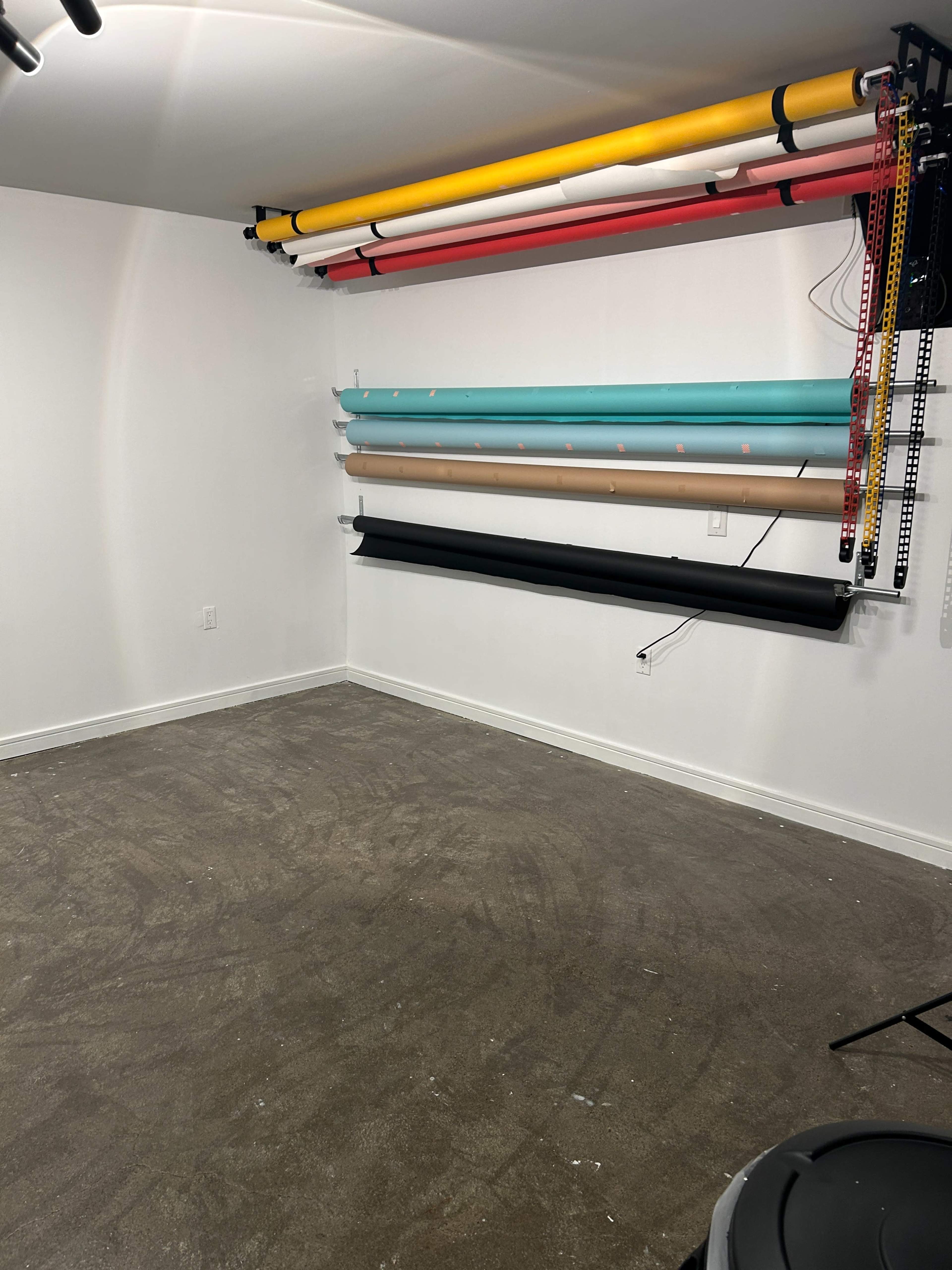 Cozy Basement Photo/video Studio Image in Alderwood, Etobicoke, ON