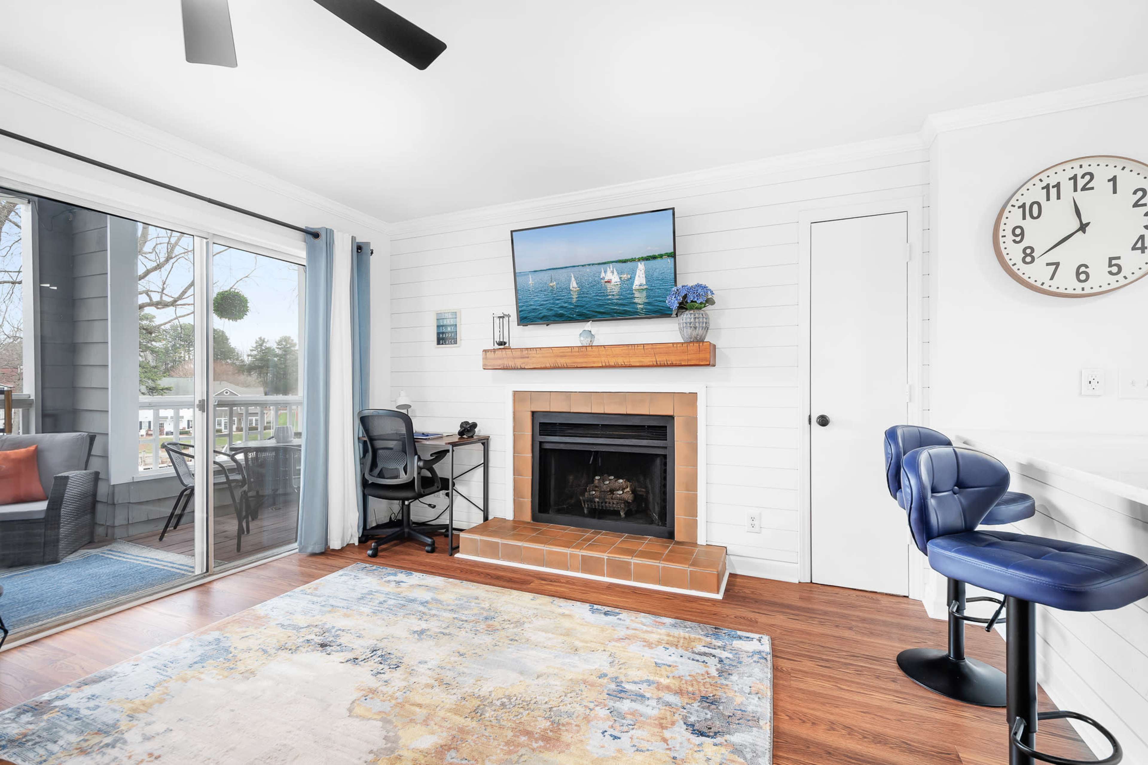 Lake front 2 bedroom condo Image in Davidson, Davidson, NC