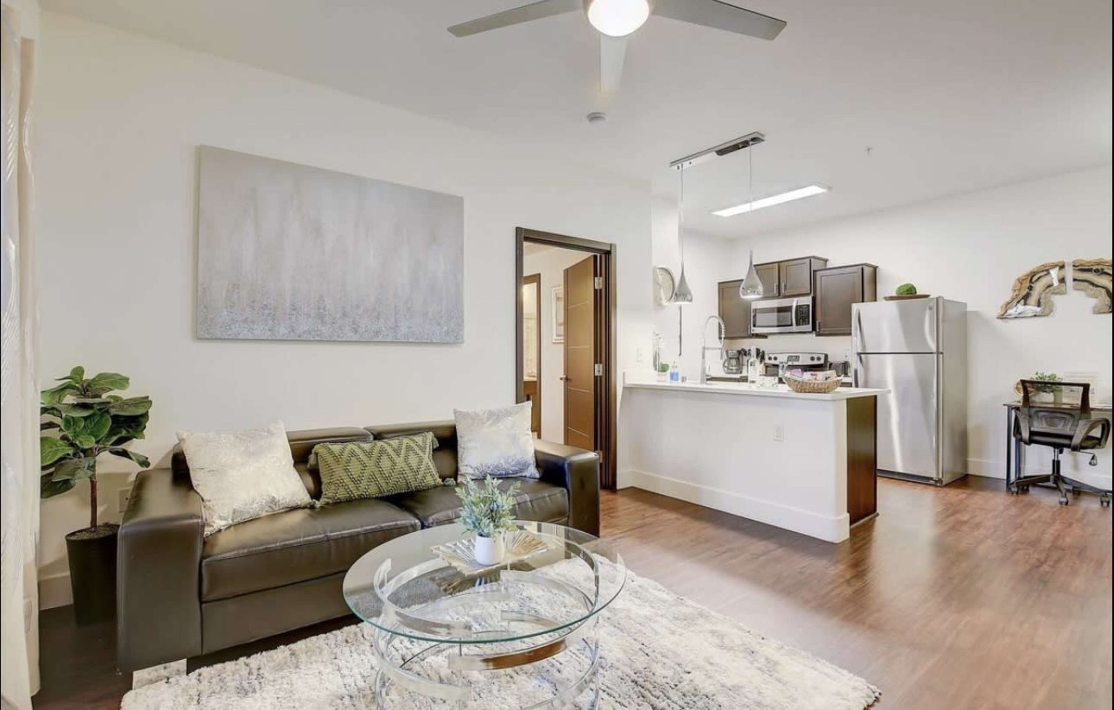 Modern luxury apartment central location Image in Spring Valley, Las vegas, NV