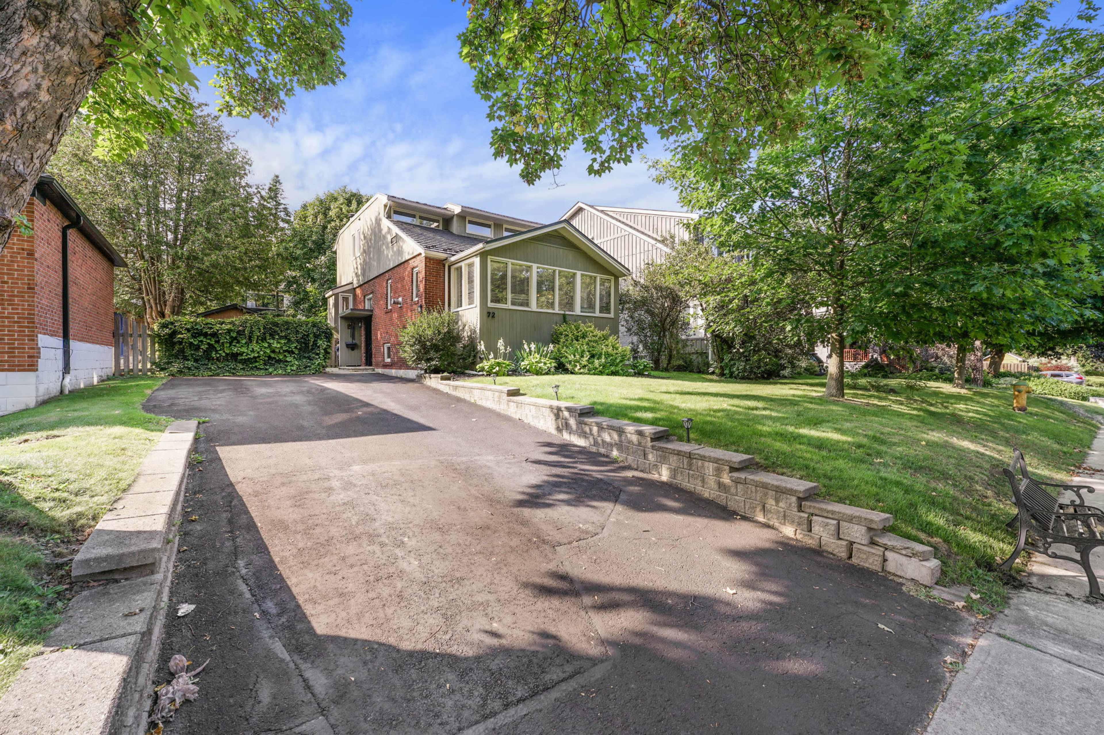 House in Scarborough Near The Bluffs Image in Cliffside, Scarborough, ON