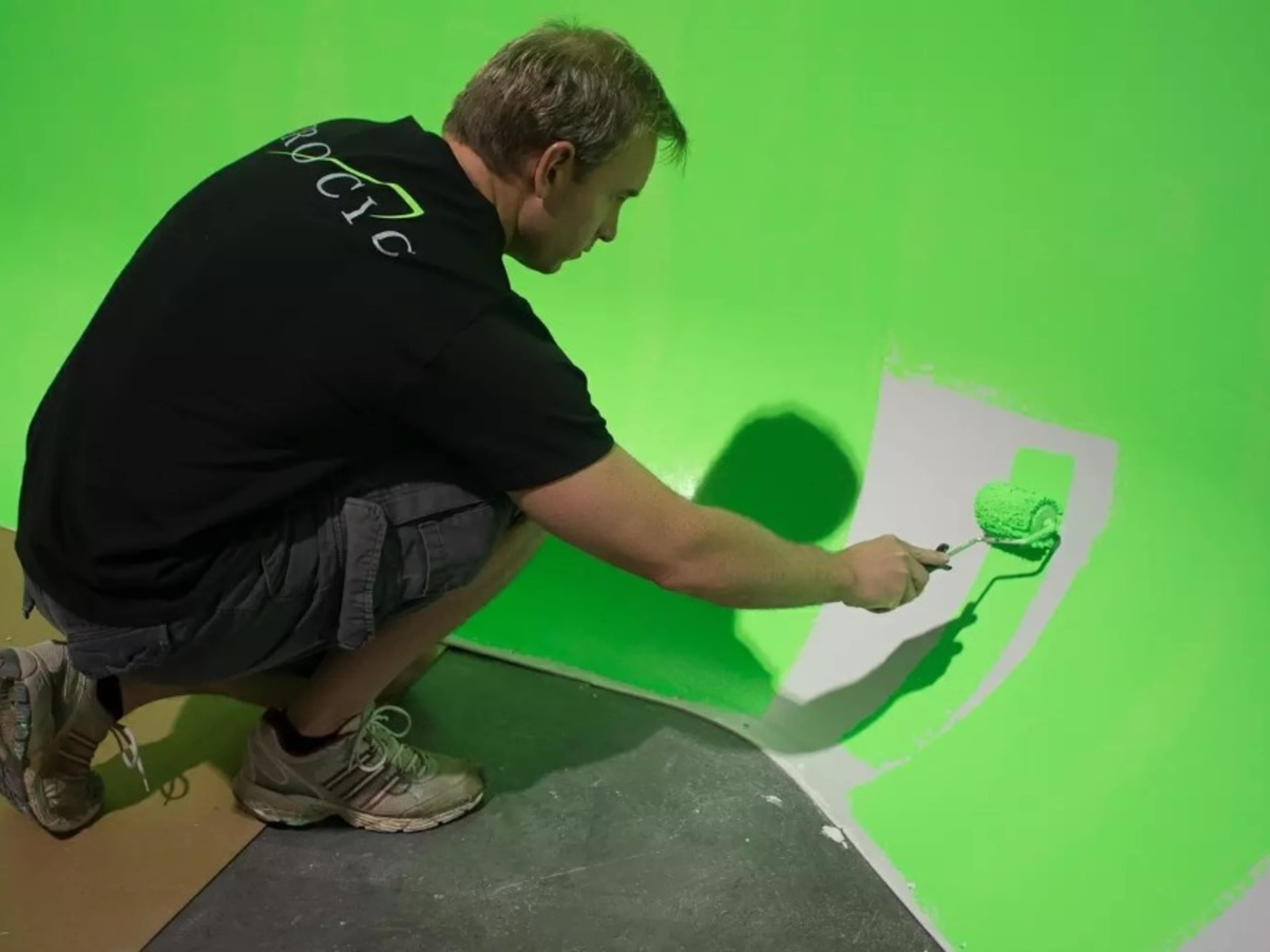 Fresh Green Paint For Green Screen