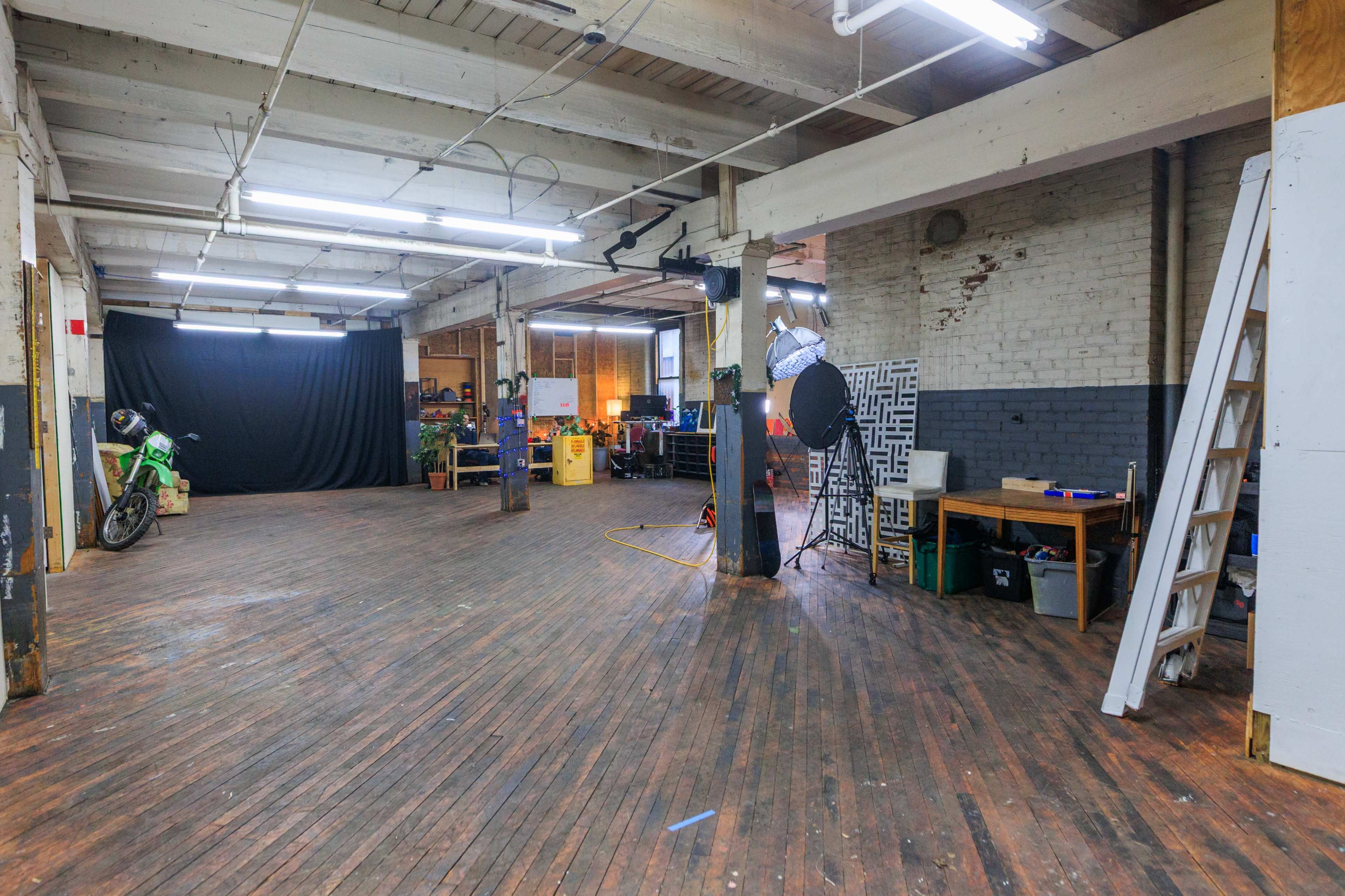 White Shoot Wall - Industrious Photo & Video Studio Space Image in Camp Washington, Cincinnati, OH