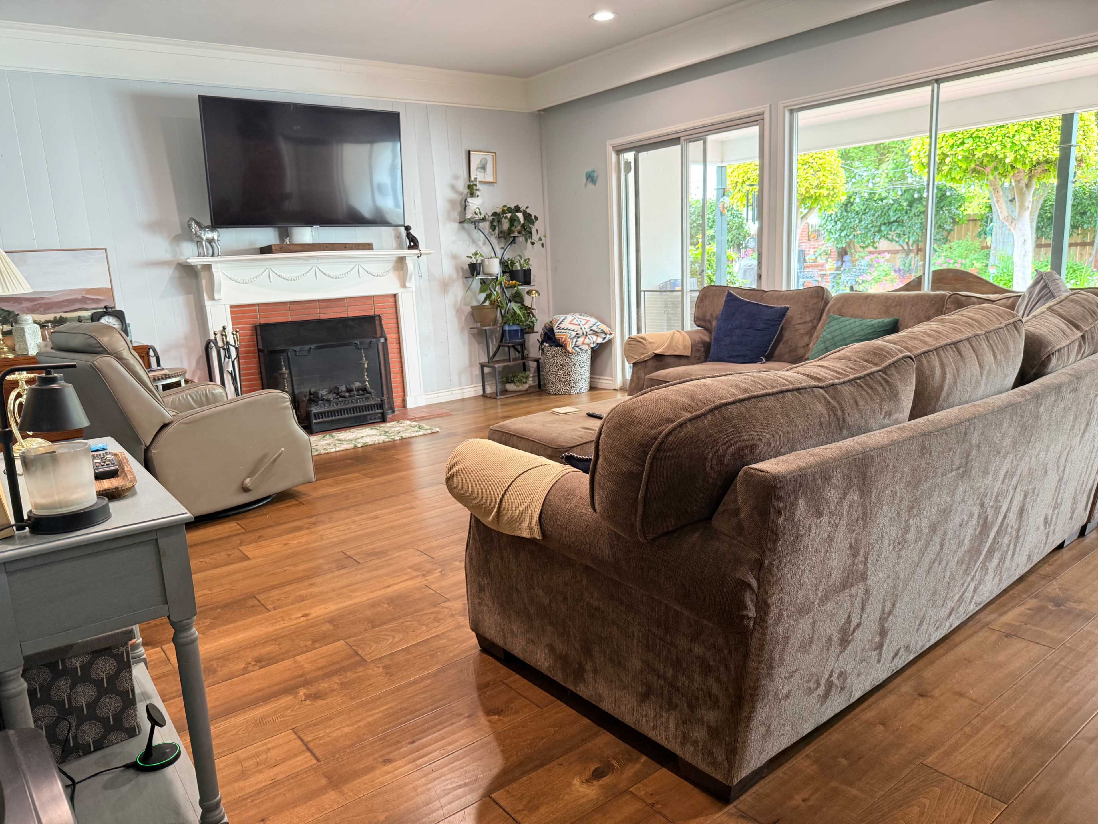 1948 French provincial Home Image in Carriage Square, Oxnard, CA