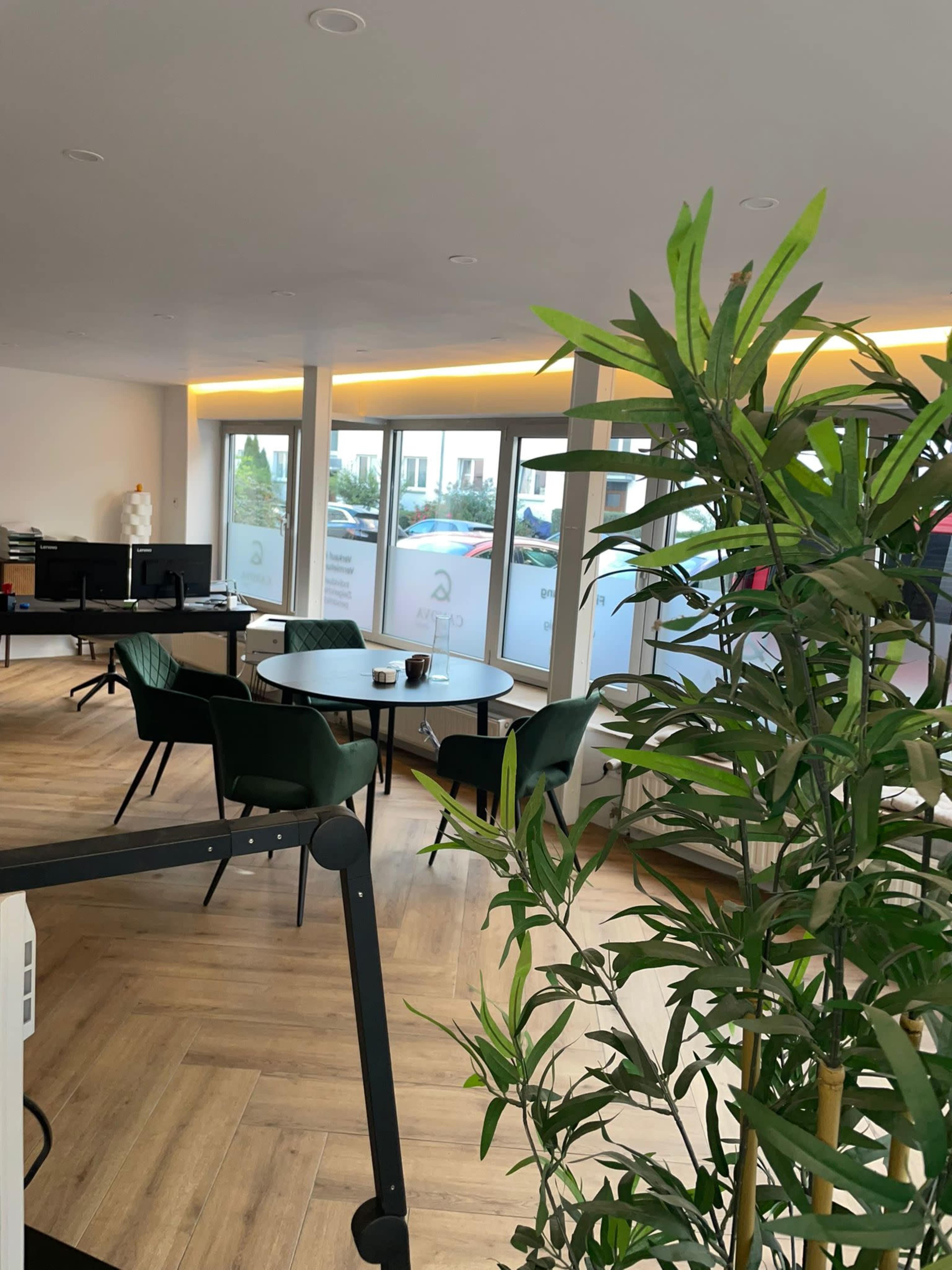 Tagesbüro für Hausverwaltungen, Coachings, Seminare – flexibel & professionell Image in Zollstock, Köln