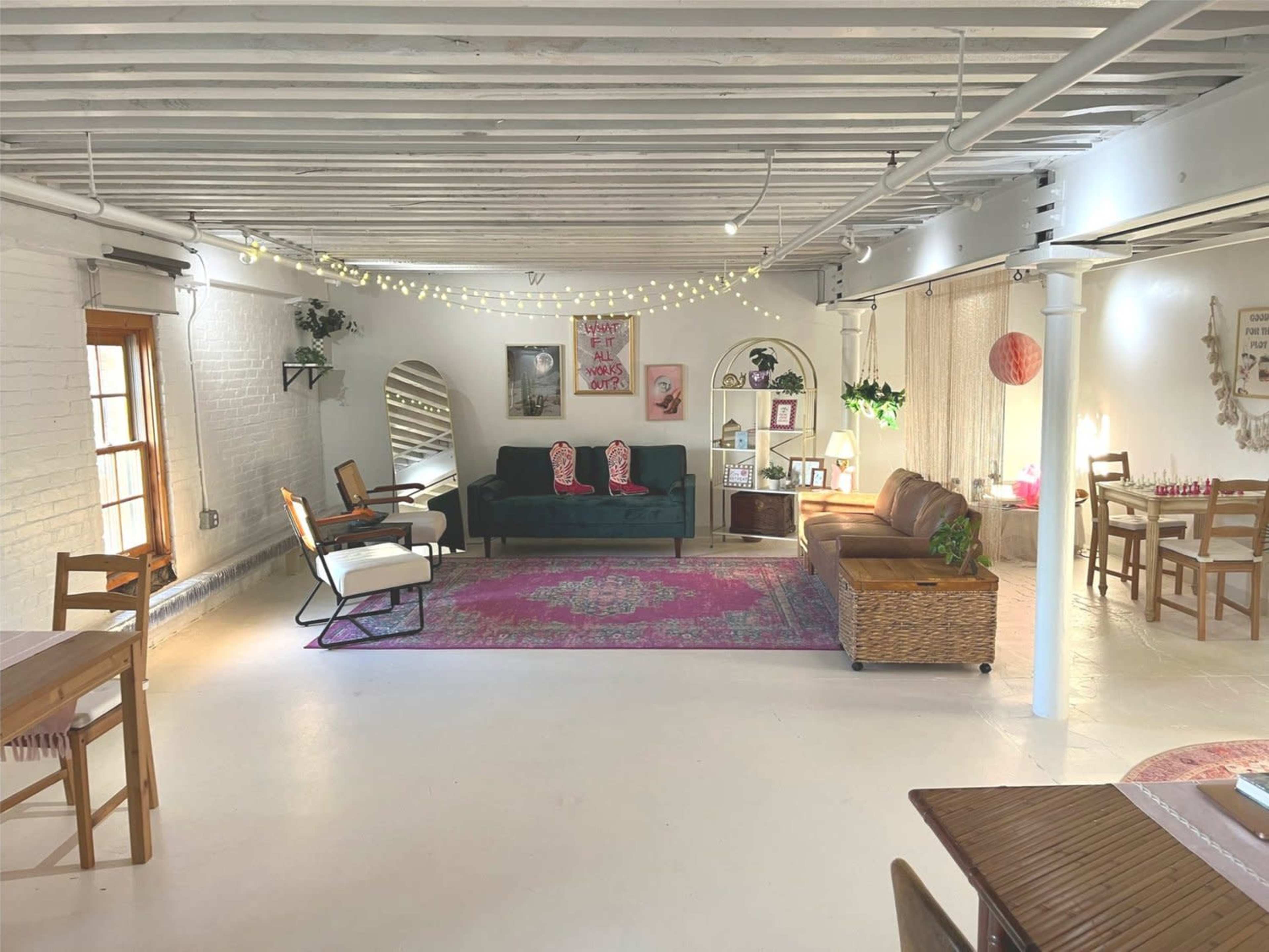 Vibey & Cozy City Retreat for Workshops/Small Events Image in City Point, South Boston, MA