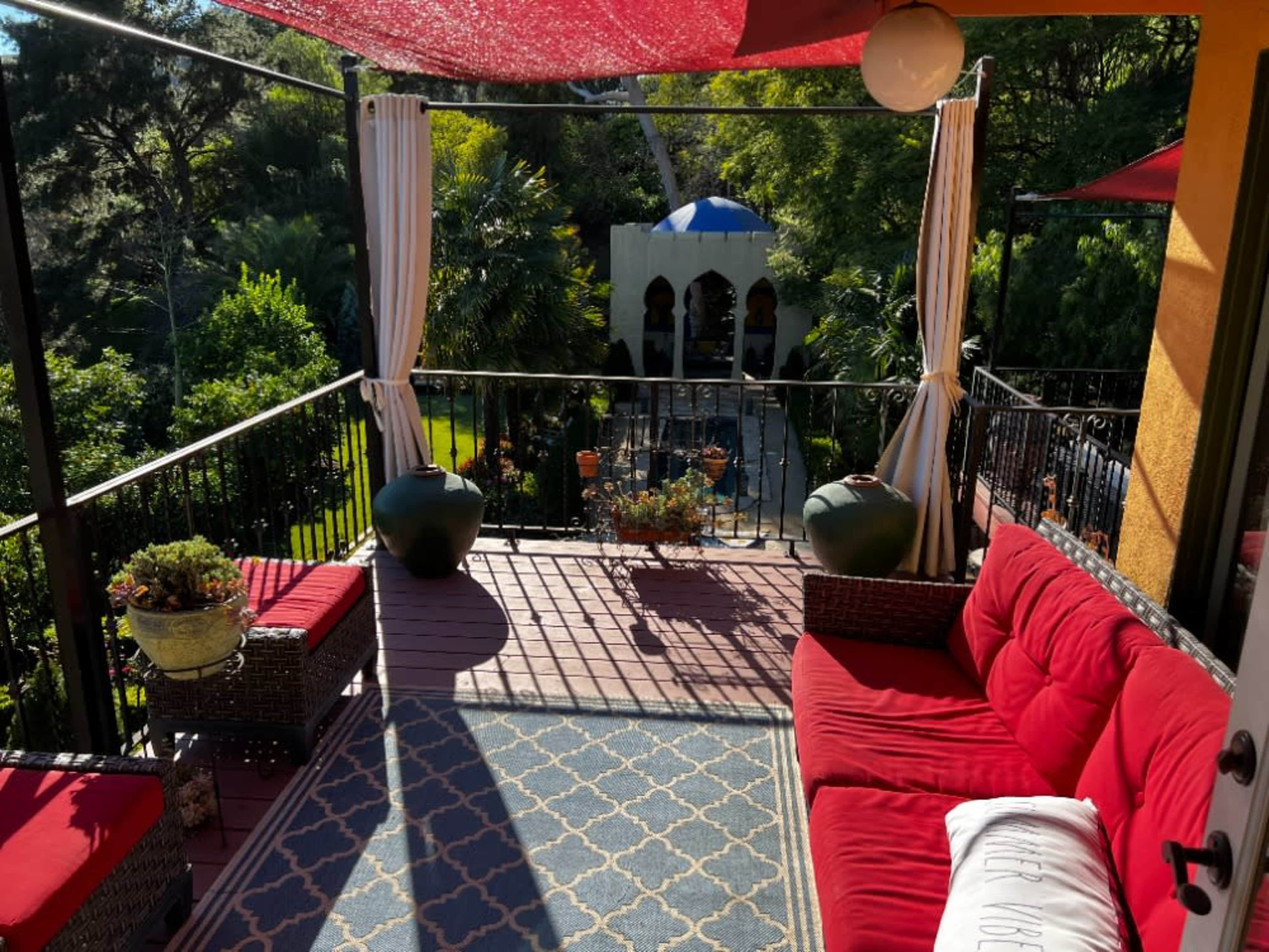 Ad on -2 large Decks overlooking backyard - 1