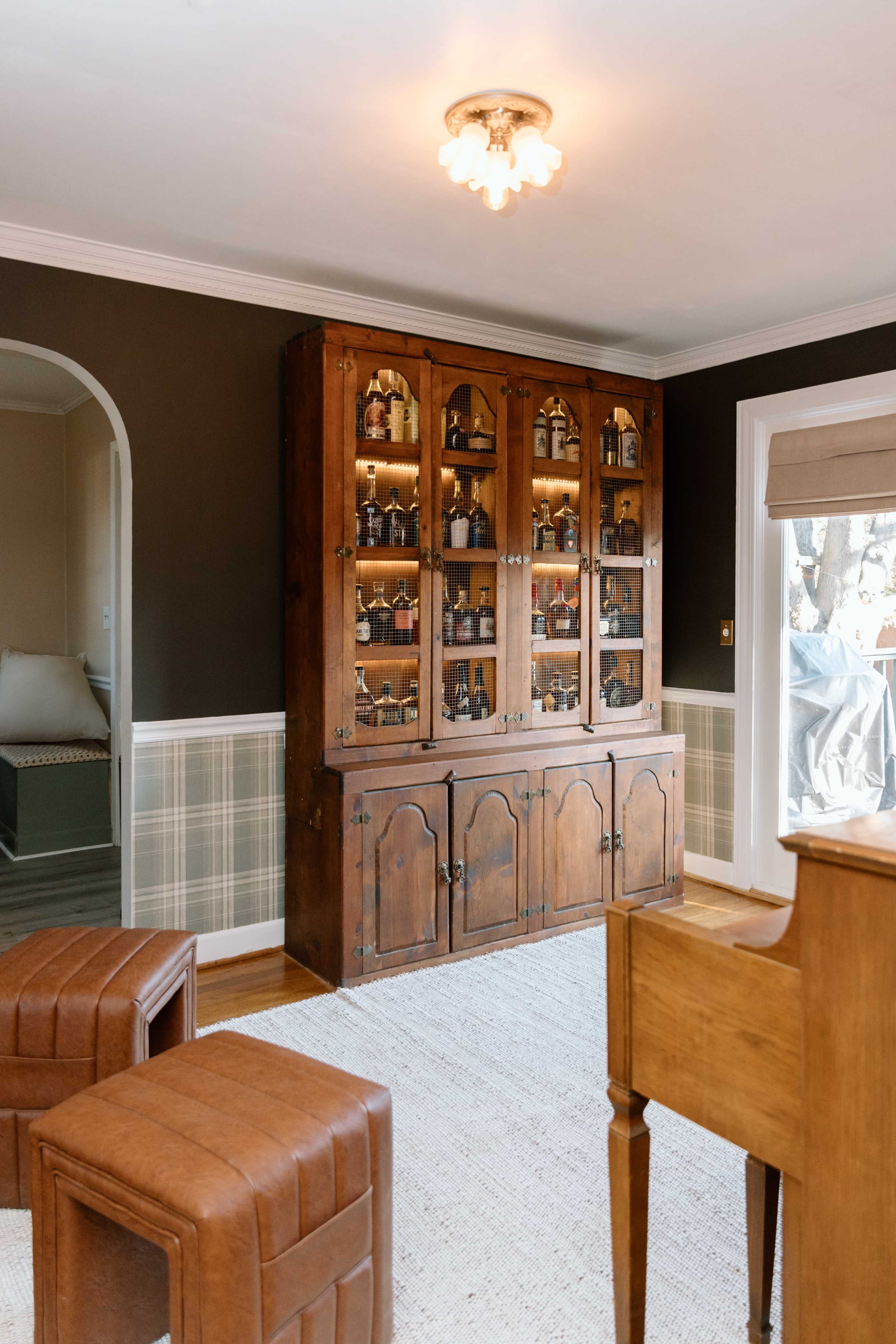 English Country Style Cottage with Speakeasy, Hot Tub, and Piano - 8 minutes from Downtown Greenville P Image in Wade Hampton, Greenville, SC