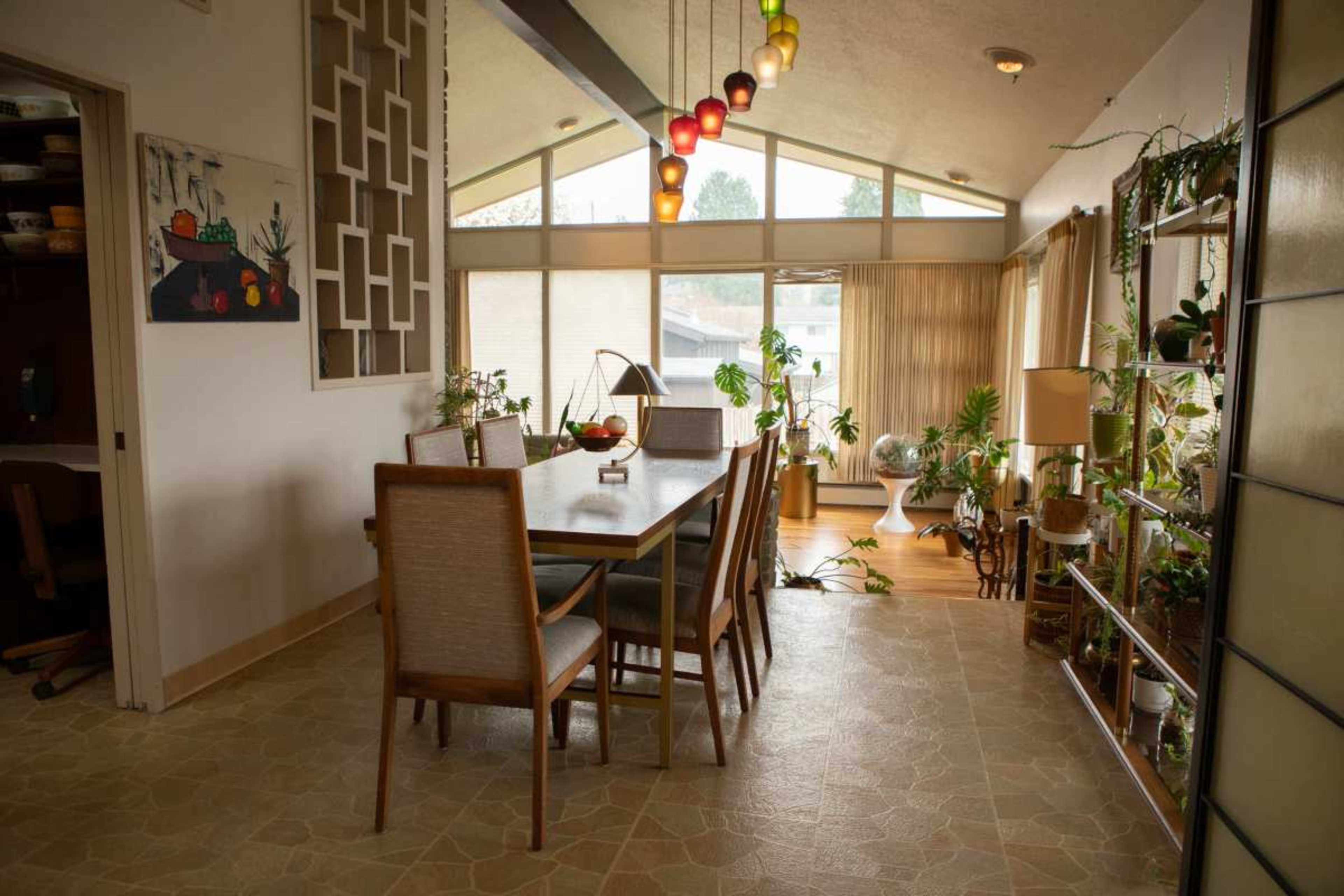 Mid Century Party Palace & Pool in SE PDX Image in Southeast Portland, Portland, OR